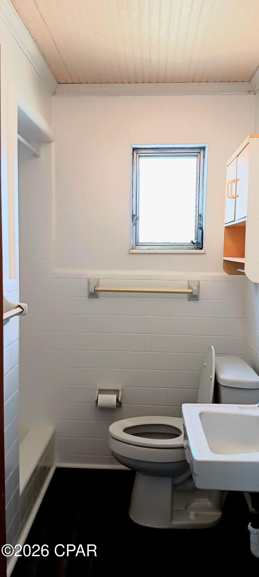 Lake Drive Heights - Residential Lease