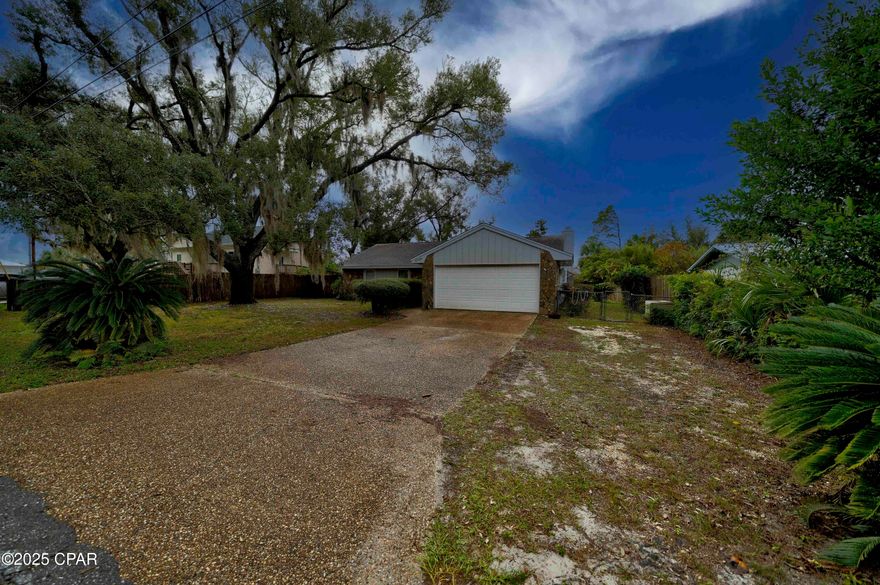 Welcome to this beautifully maintained home located in the highly desirable Bay View Heights area, walking distances towards the Pretty Bayou boat ramp—perfect for anyone who loves water access and the relaxed coastal lifestyle.


This charming 3-bedroom, 2-bath home offers a bright, open layout. The spacious living area flows comfortably into the kitchen and dining space, making it ideal for everyday living or entertaining.


The property is equipped with solar panels, providing energy efficiency and reduced monthly utility costs. Outside, you'll find a private backyard with room for relaxing, grilling, or creating your ideal outdoor setup.



Situated in a quiet, well-established neighborhood close to shopping, dining, schools, and the bay, this home offers both convenience and comfort.


Move-in ready and perfectly located—don't miss this one!