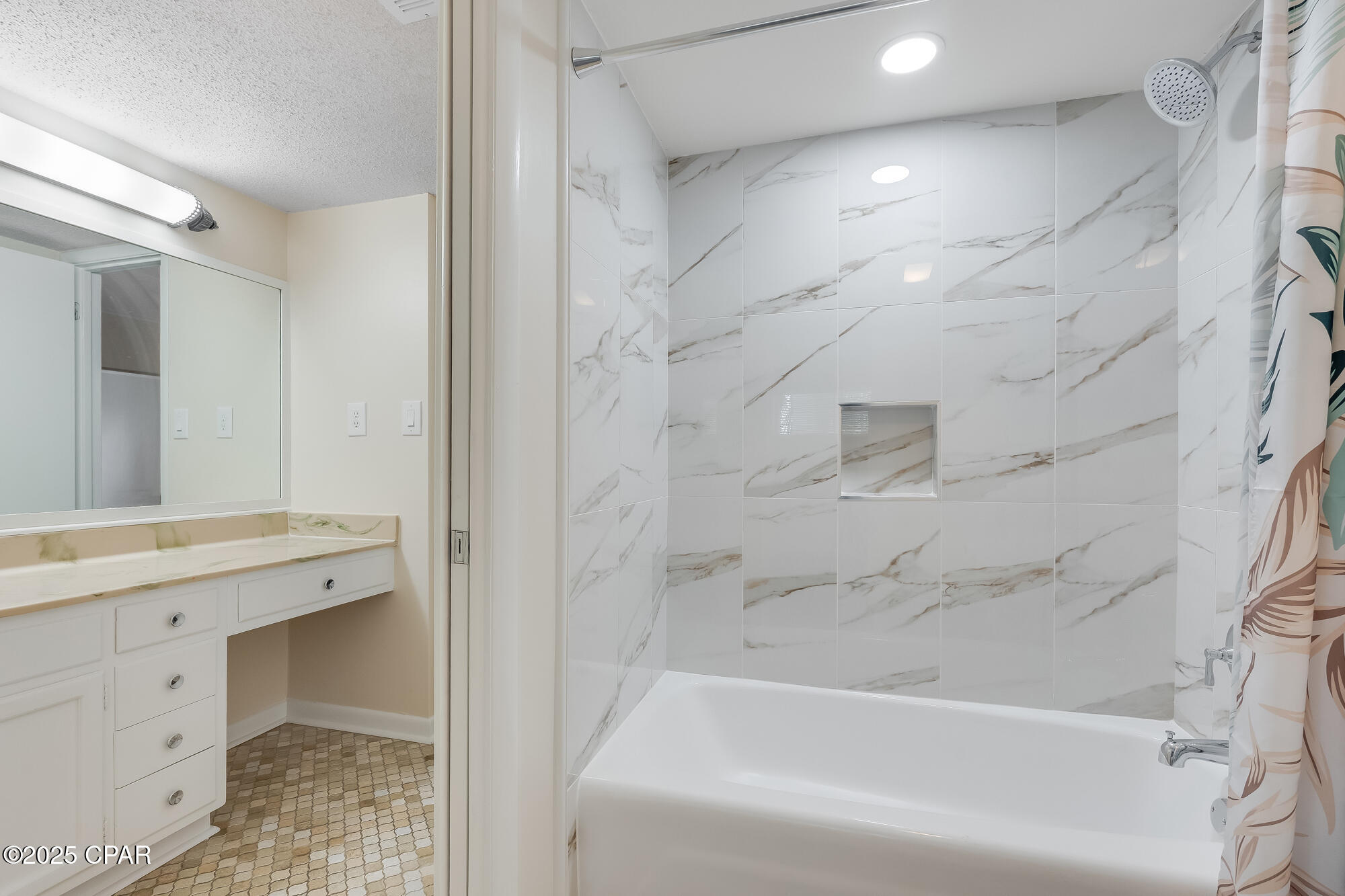 Leisure #1 Condo - Residential