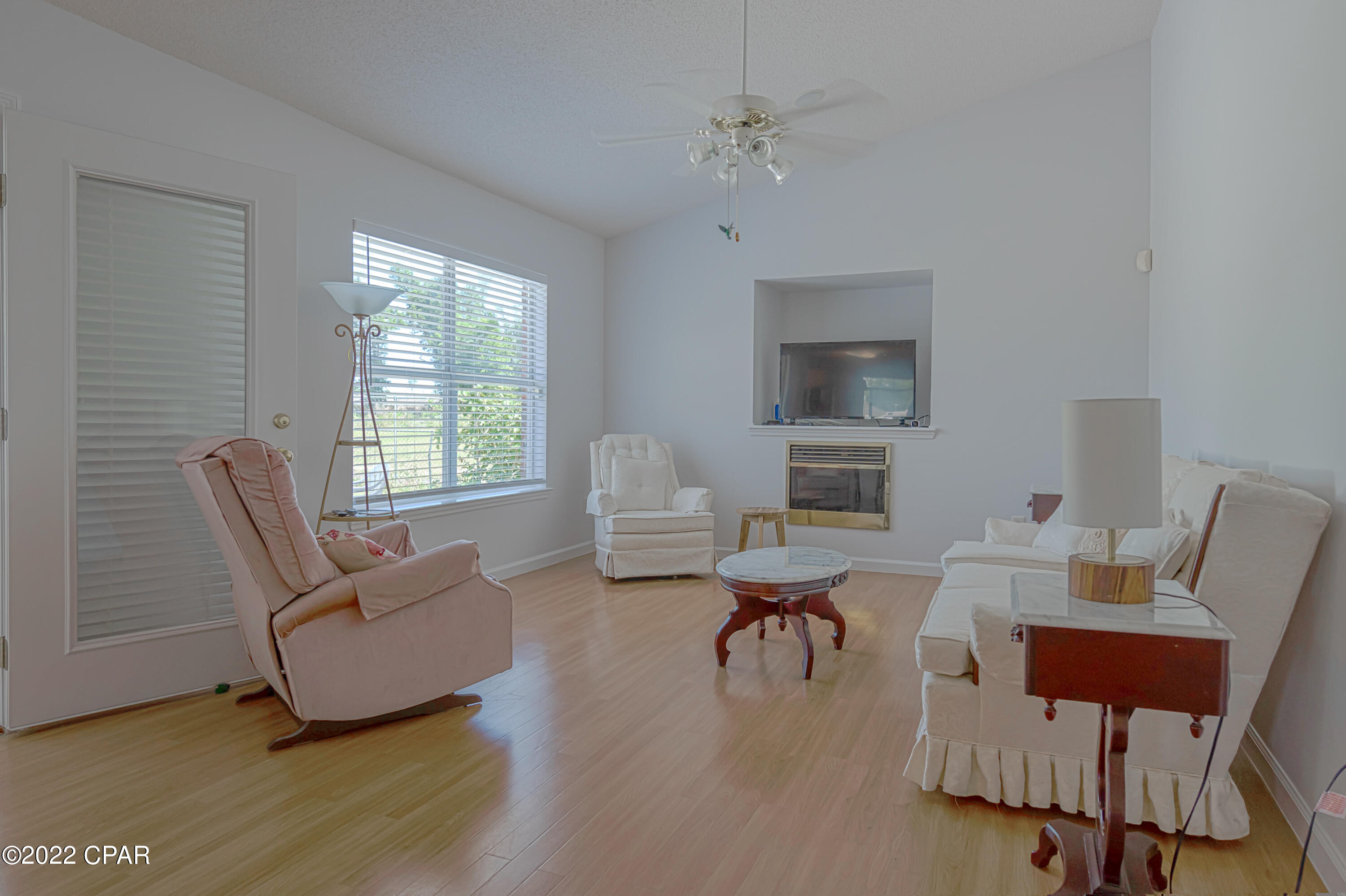 Highway 22 West Estates - Residential