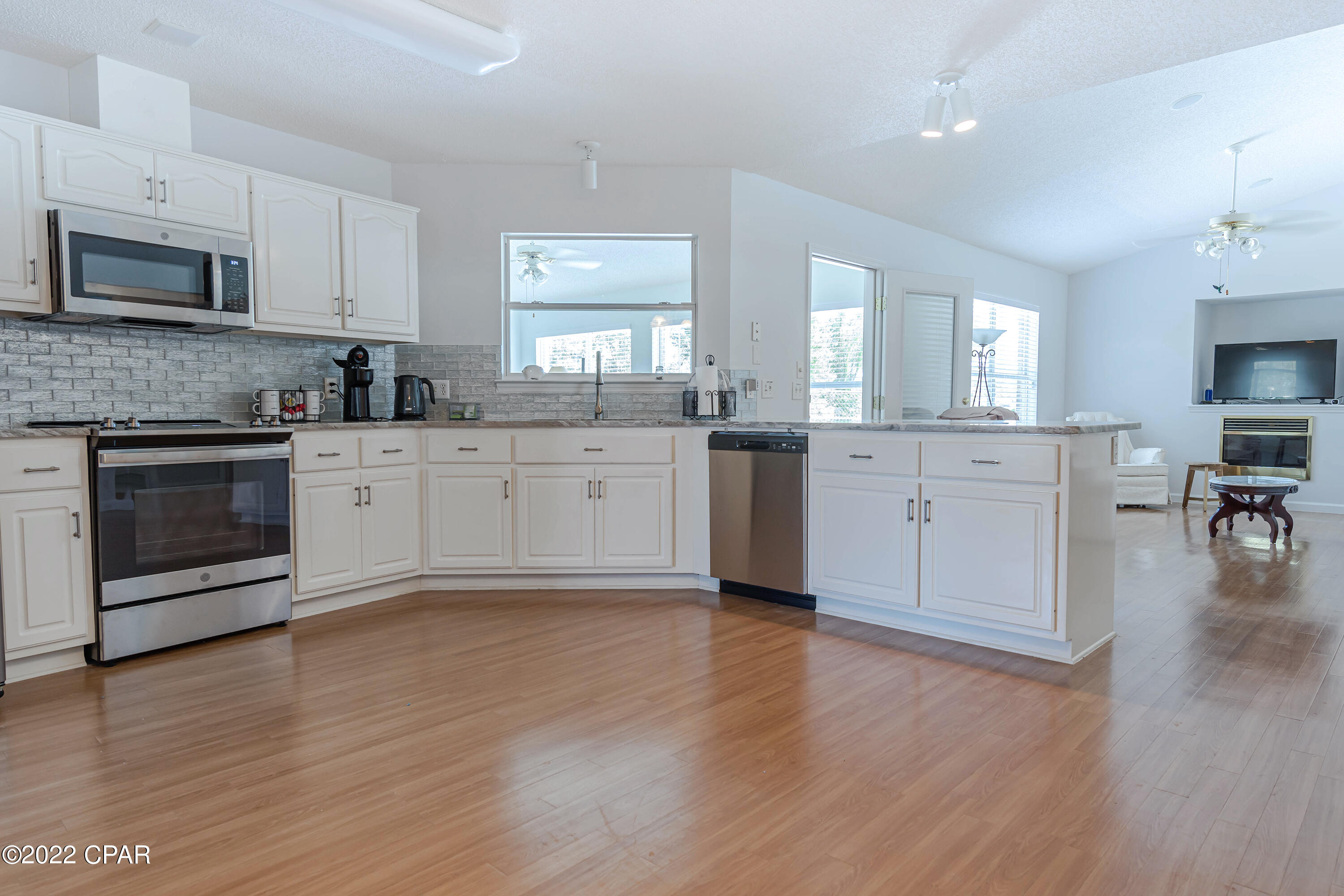 Highway 22 West Estates - Residential