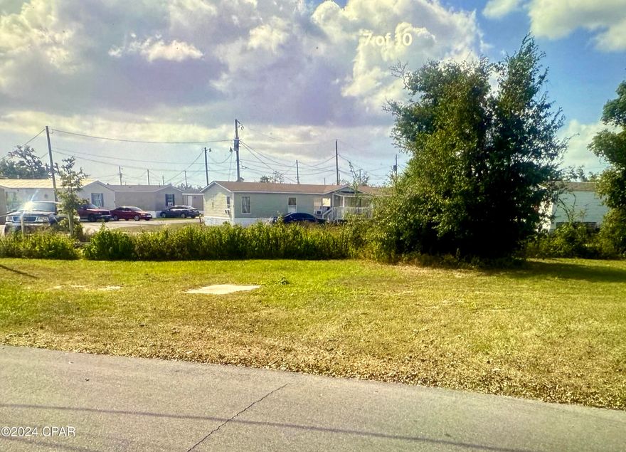 *OWNER FINANCING AVAILABLE!* Cleared 0.19 acre vacant lot in heart of Springfield. Zoning approved for Modular, Manufactured or Site Built homes.