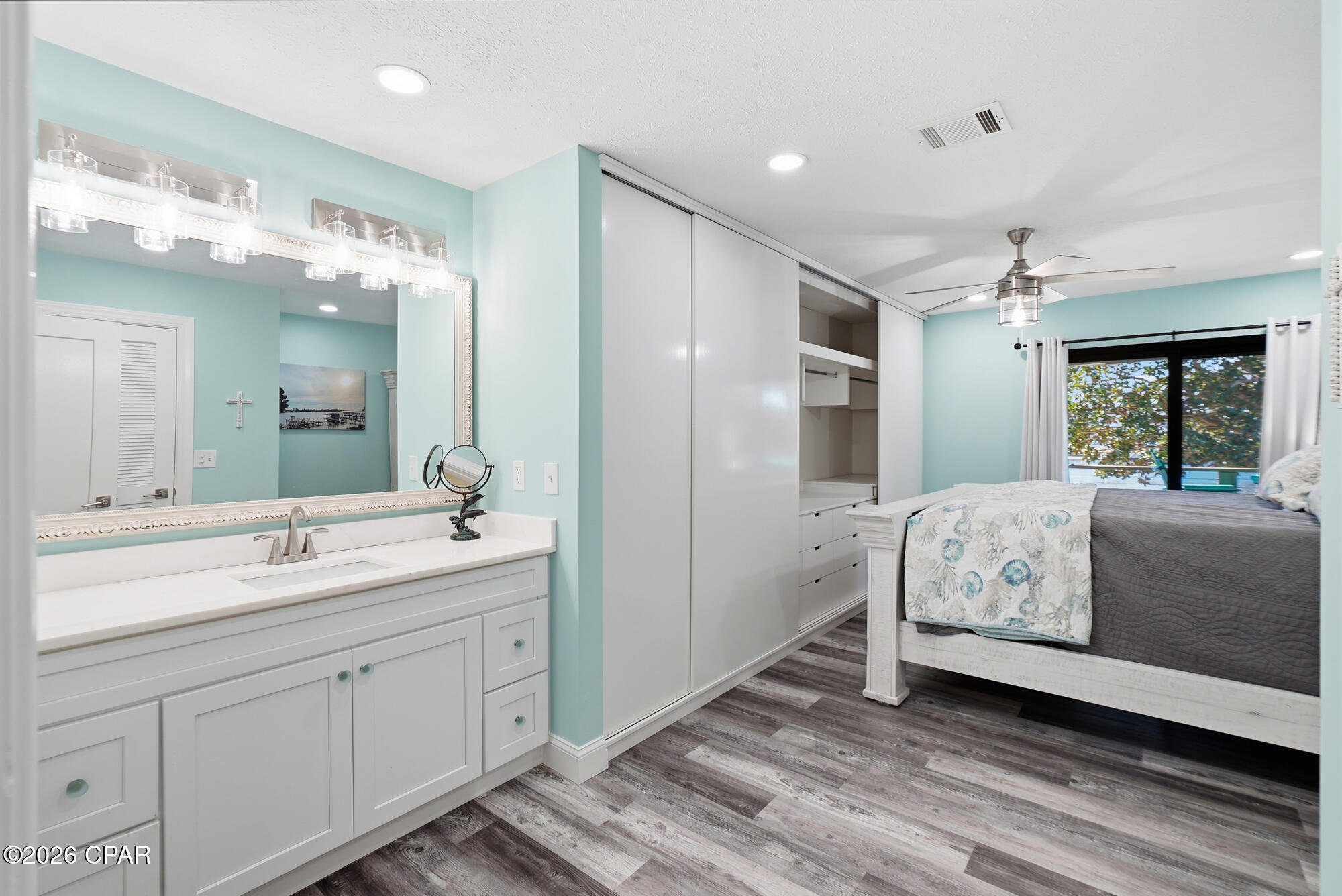 Quarter Deck Condo. - Residential