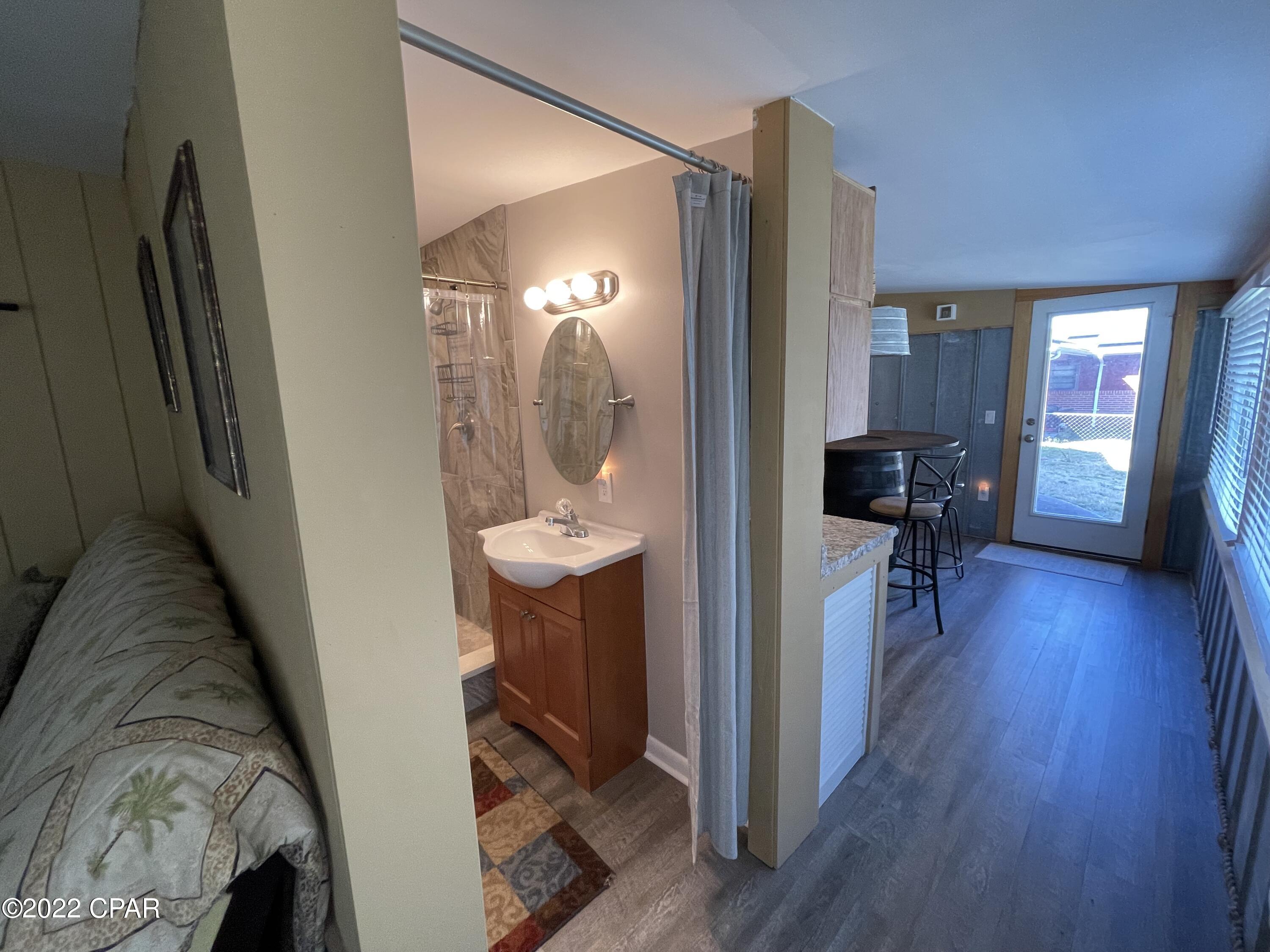 [No Recorded Subdiv] - Residential Lease