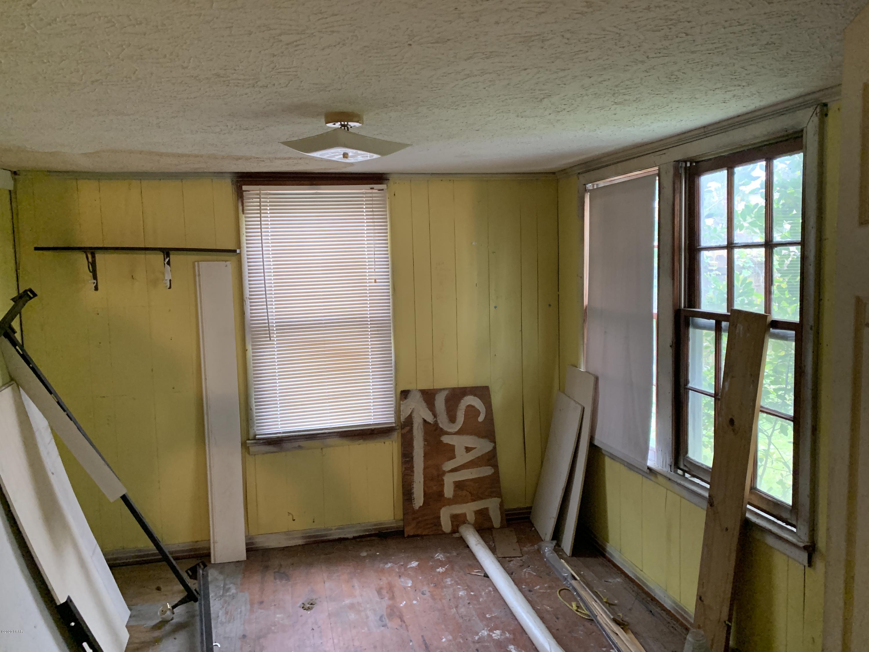 Pretty Bayou Hts 2nd - Residential