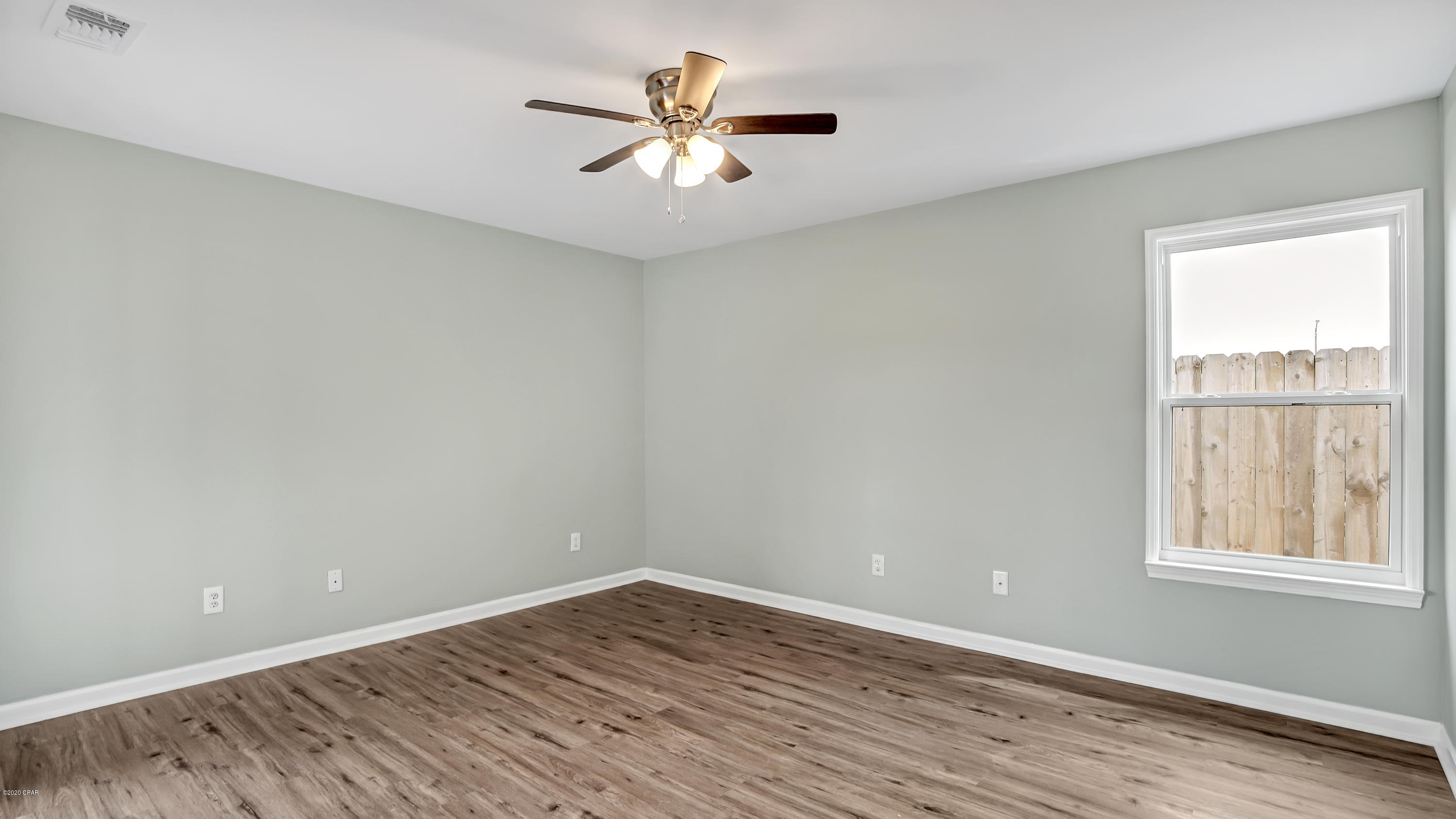 Pine Tree Place Unit 1 - Residential