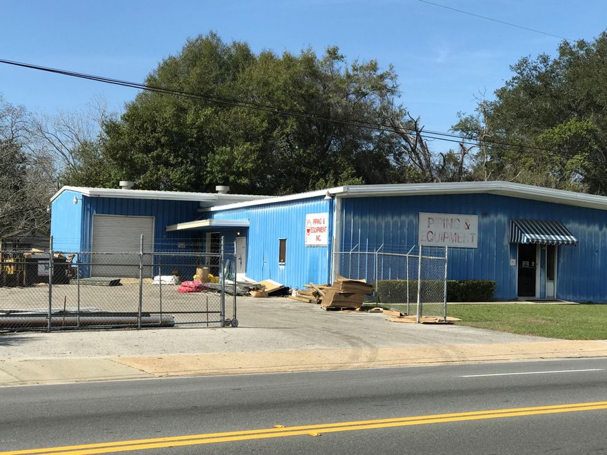 Office Warehouse on one acre with fenced laydown yard
