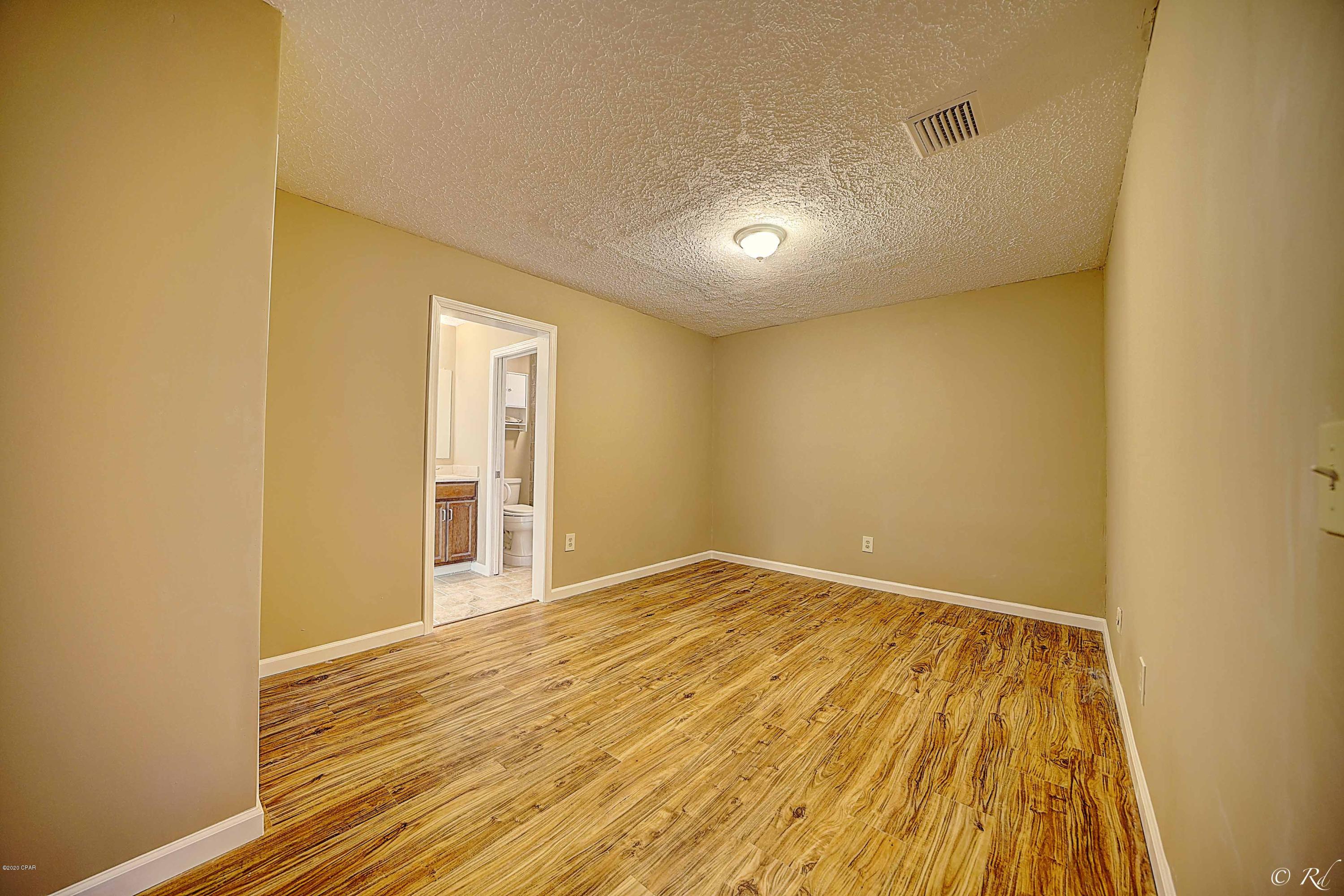 [No Recorded Subdiv] - Residential Lease