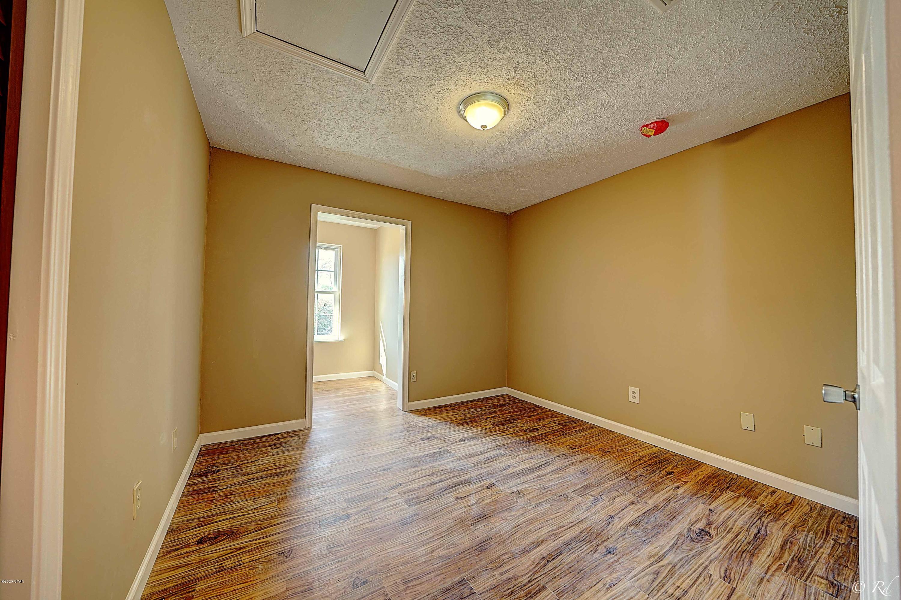 [No Recorded Subdiv] - Residential Lease