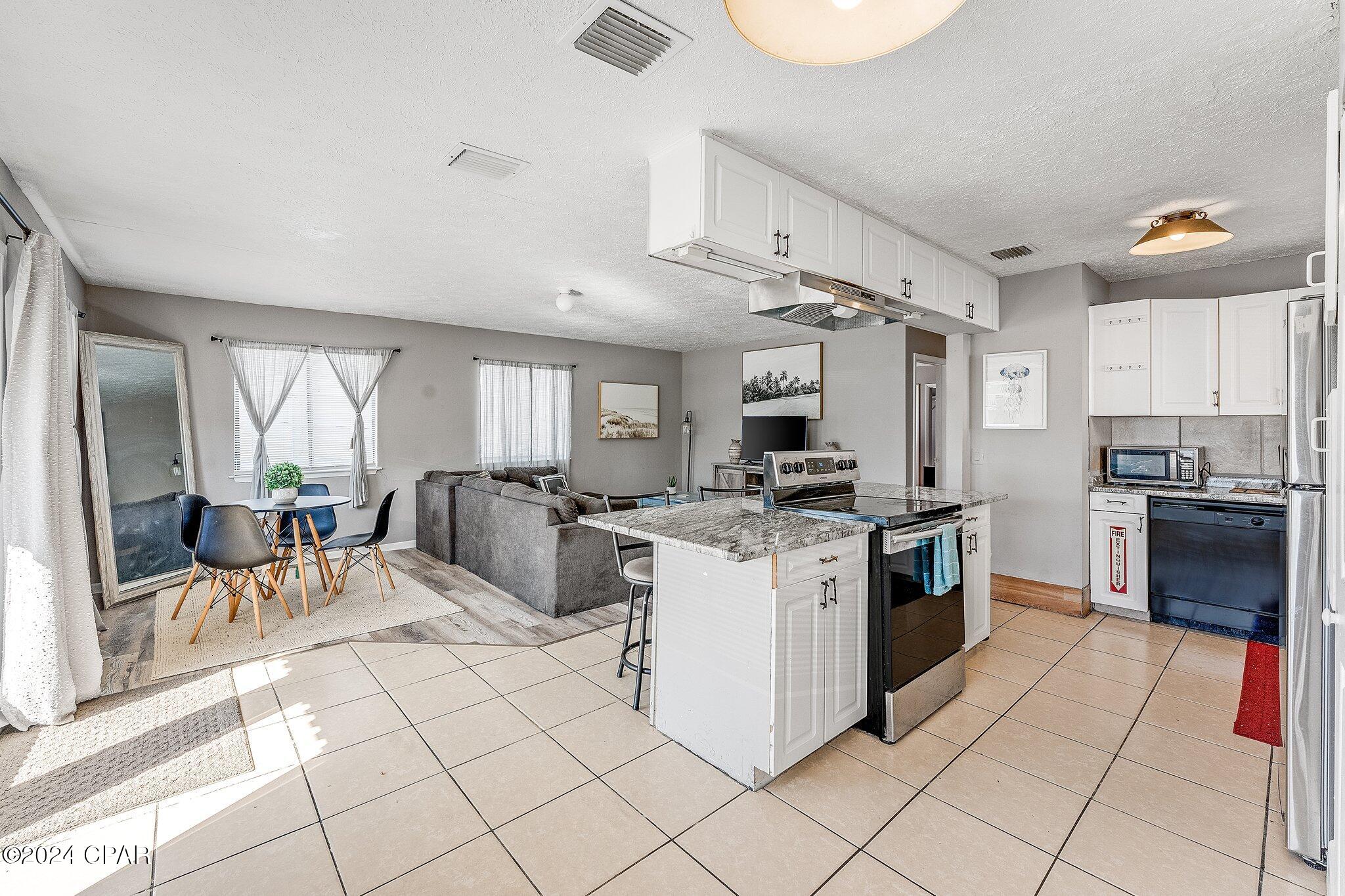 [No Recorded Subdiv] - Residential Lease