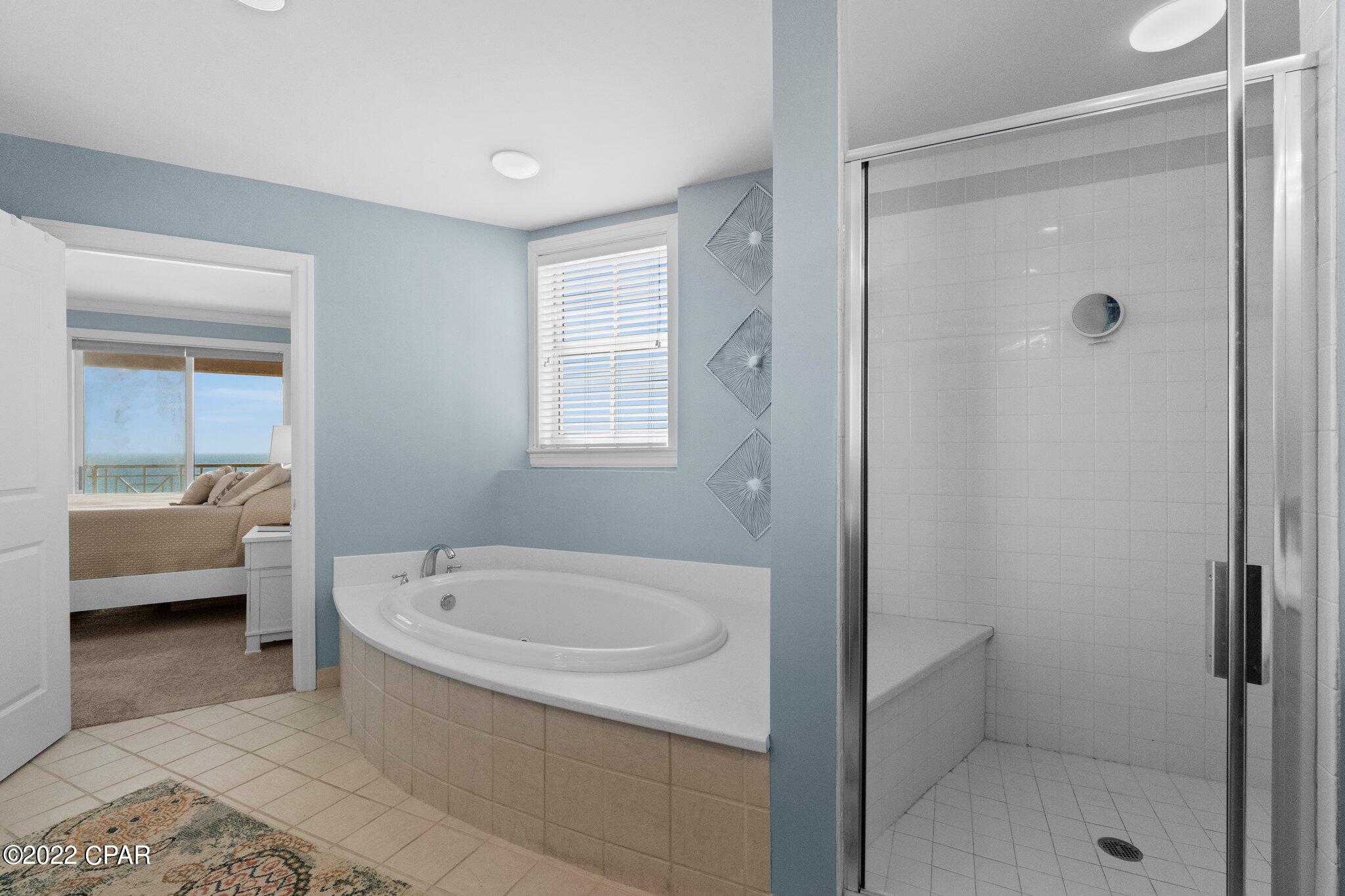 En Soleil Condo - Residential