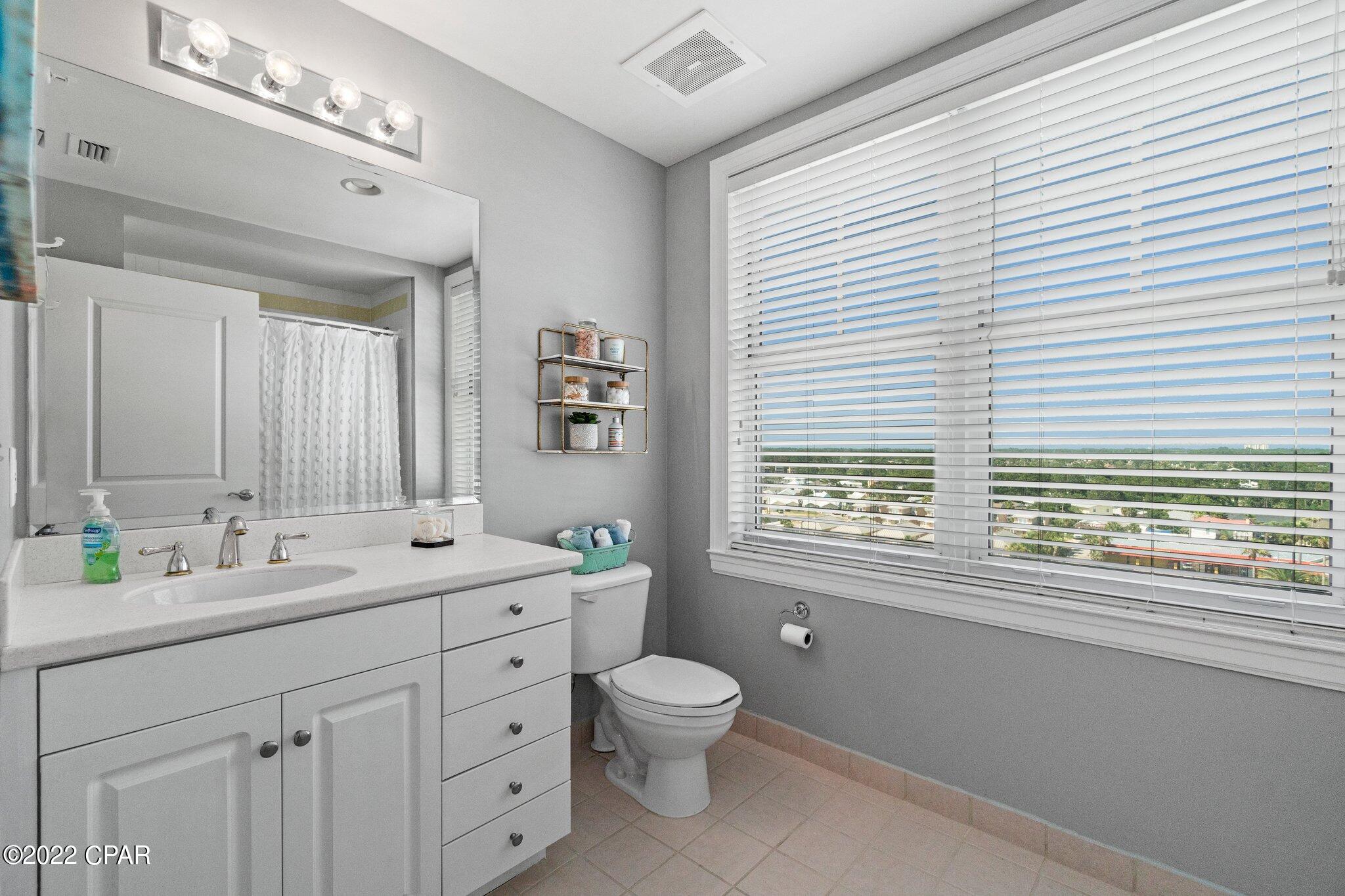 En Soleil Condo - Residential