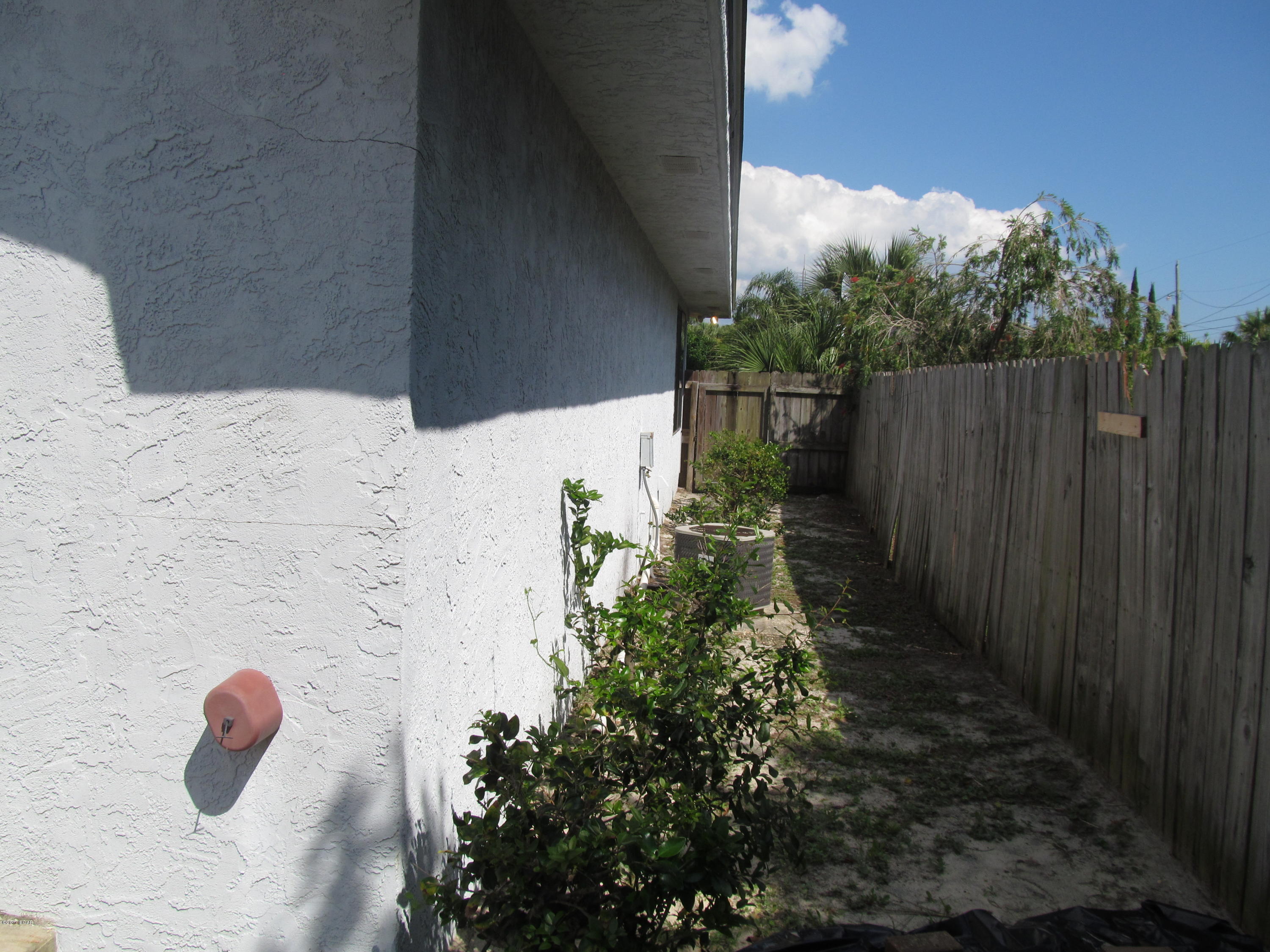 [No Recorded Subdiv] - Residential Lease