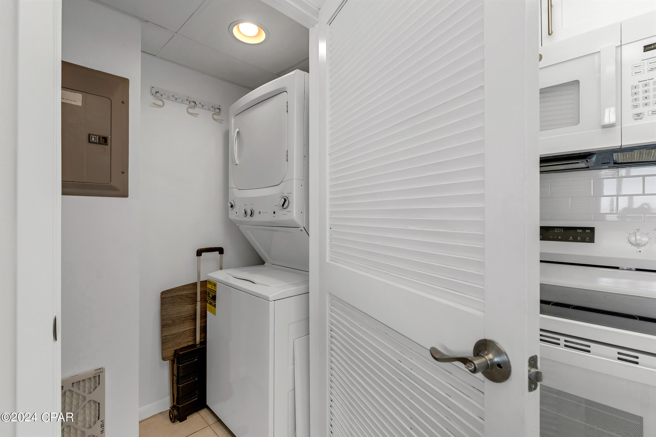 Long Beach Towers IV - Residential