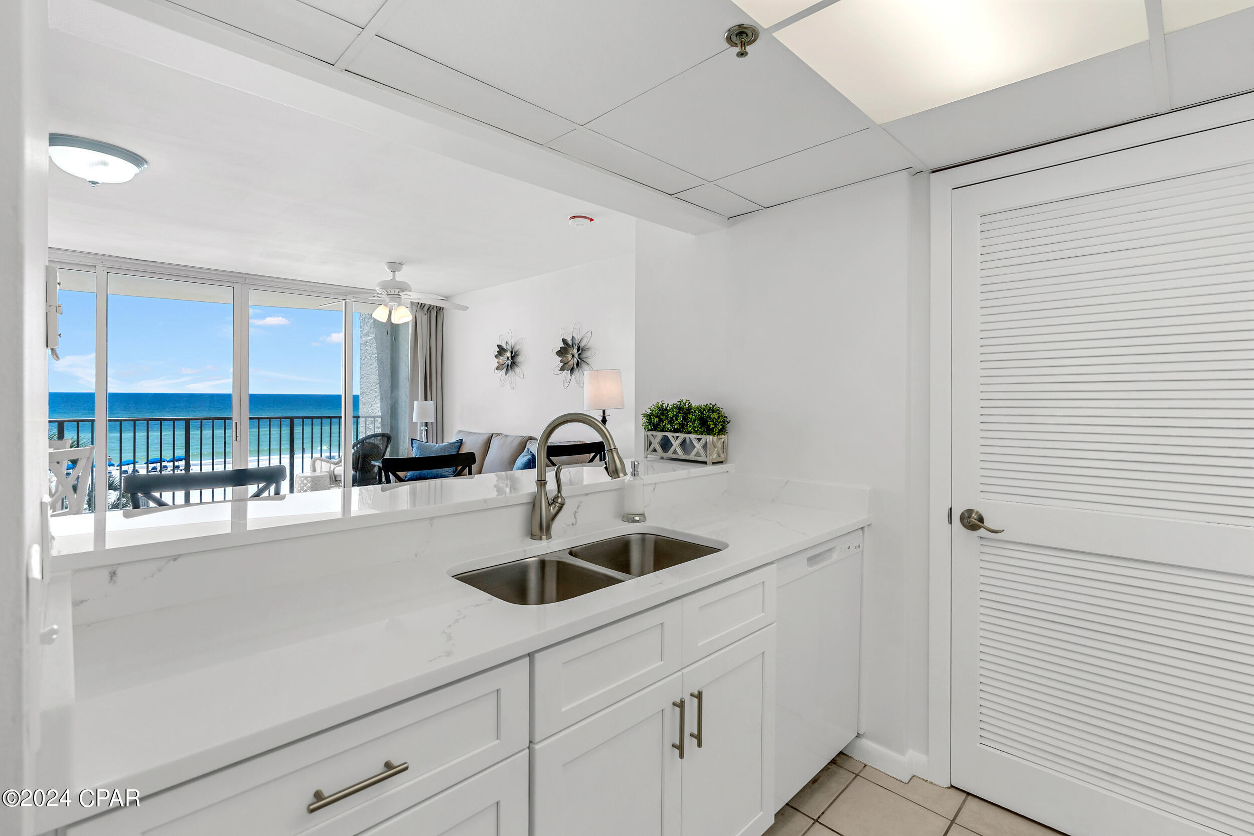 Long Beach Towers IV - Residential