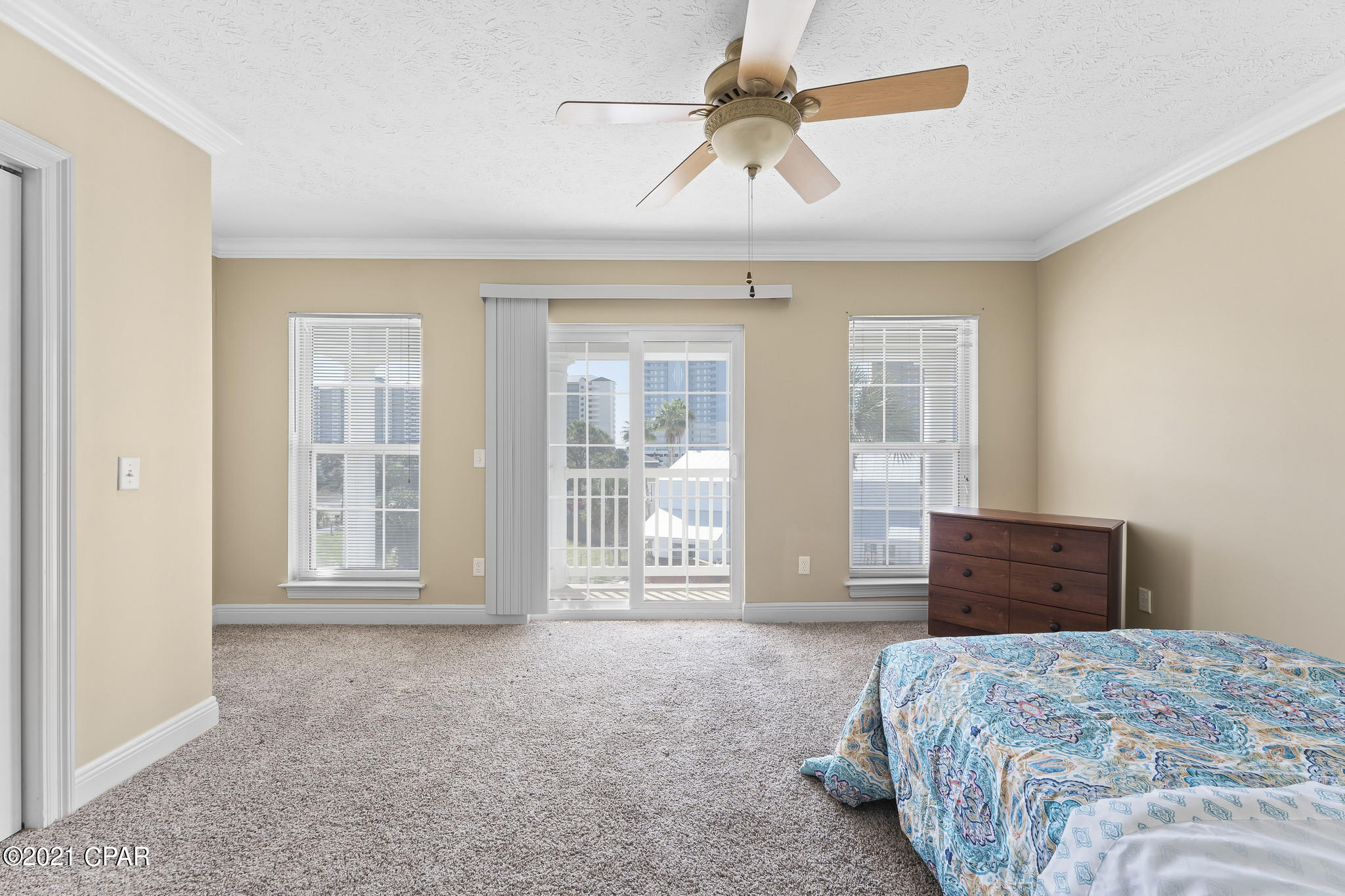 Long Beach 3rd - Residential