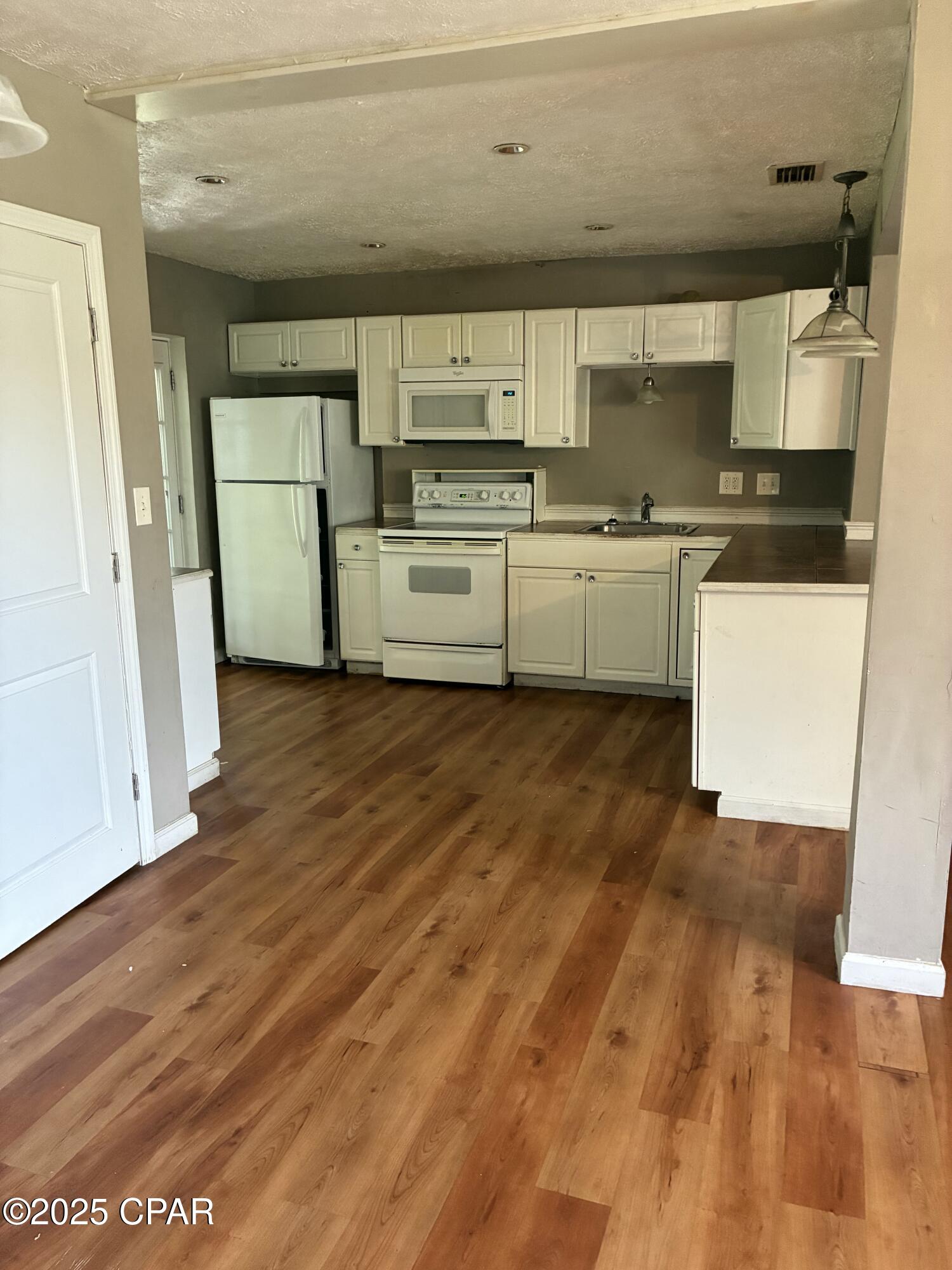 Wainwright Park - Residential Lease