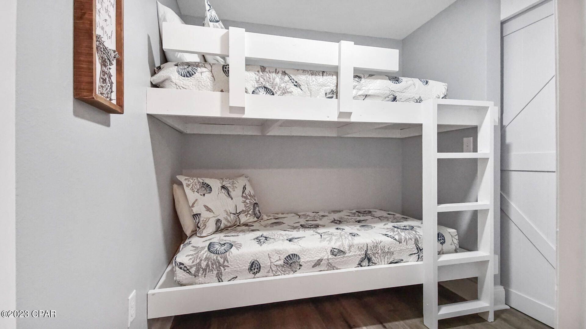 Laketown Wharf - Residential