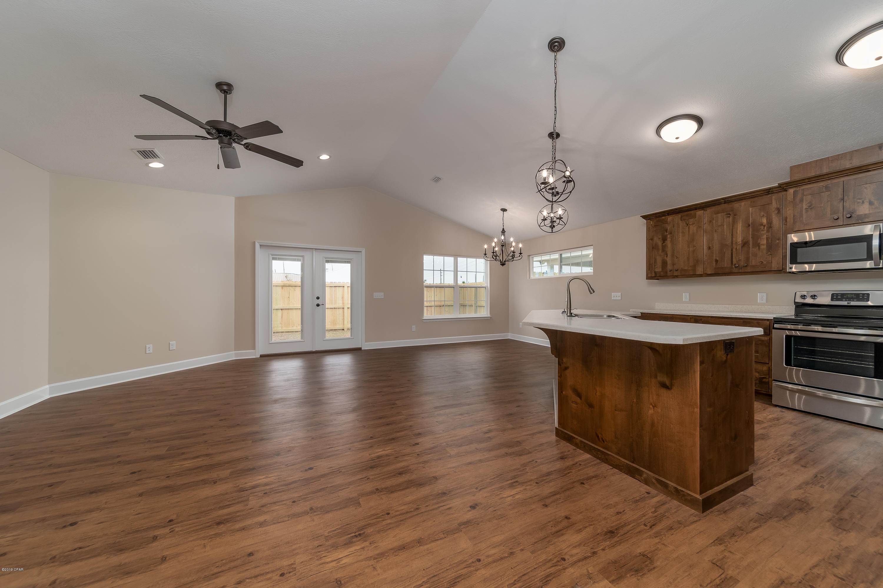 Ashlee Manor - Residential