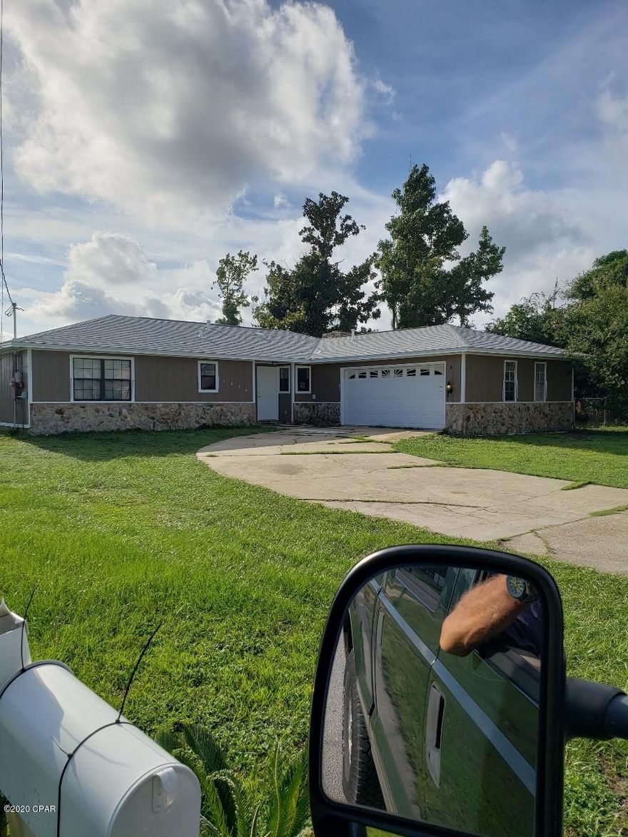 Good size 3 bedroom 2 bath with heated and cooled Florida Room (not included in SQ FT). Open floorplan with dining room and large living room with fireplace. Kitchen is nice and open with plenty of counter space and cabinets. All appliance included. There is a good size 2 car garage. New roof, new outside condenser, New paint, LVT. Storage building in back Hurricane Shutters. New Windows