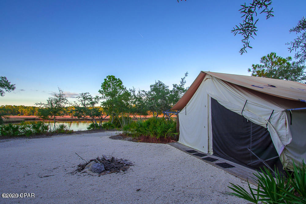 Rivercamps On Crooked Creek - Land