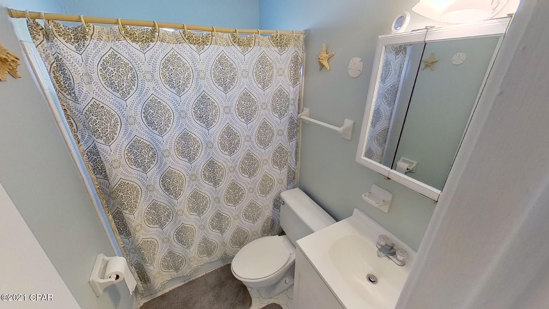 Lazy Daze Condo. - Residential