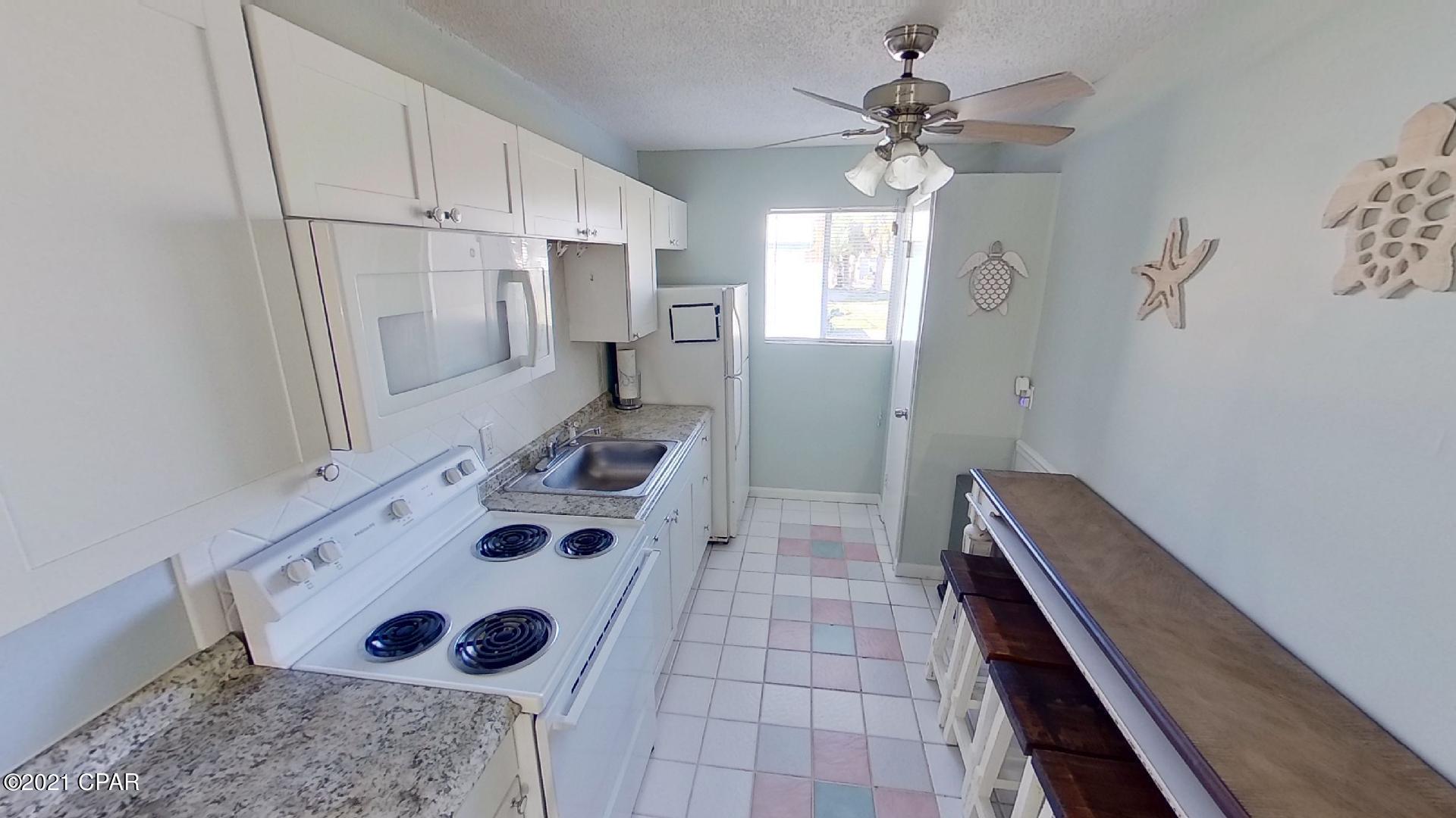 Lazy Daze Condo. - Residential