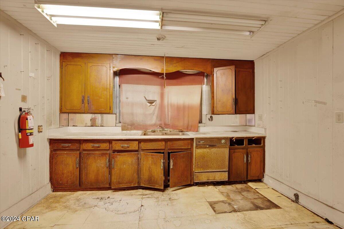 [No Recorded Subdiv] - Commercial Sale