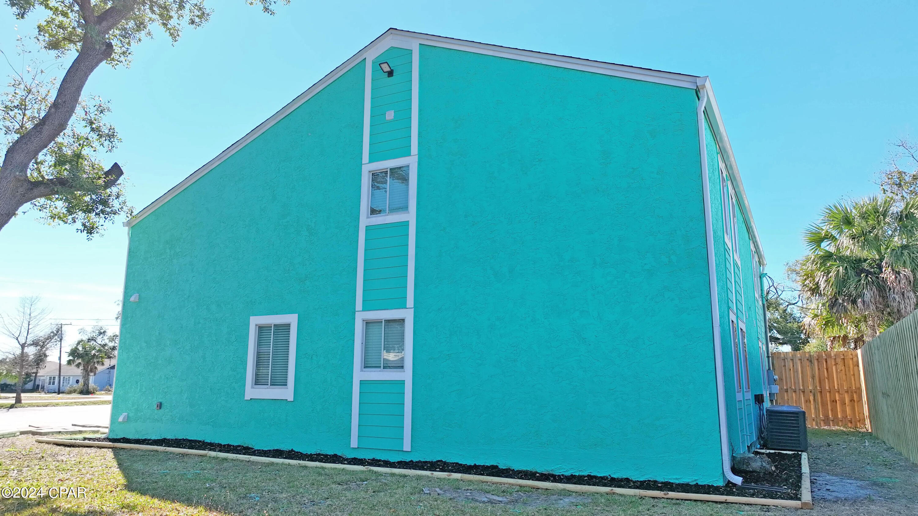 Bay Park Manor - Commercial Sale