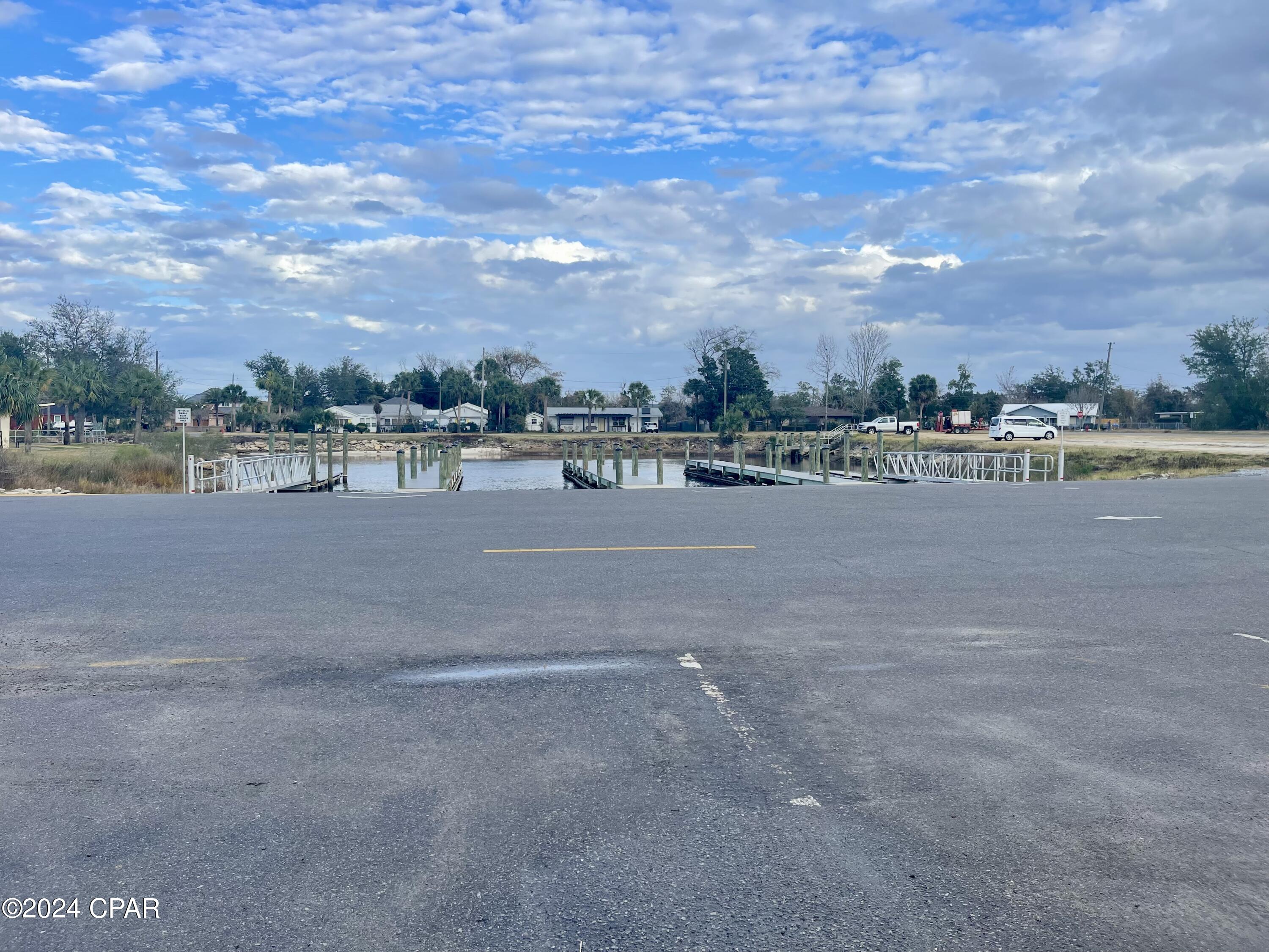 Bay Park Manor - Commercial Sale