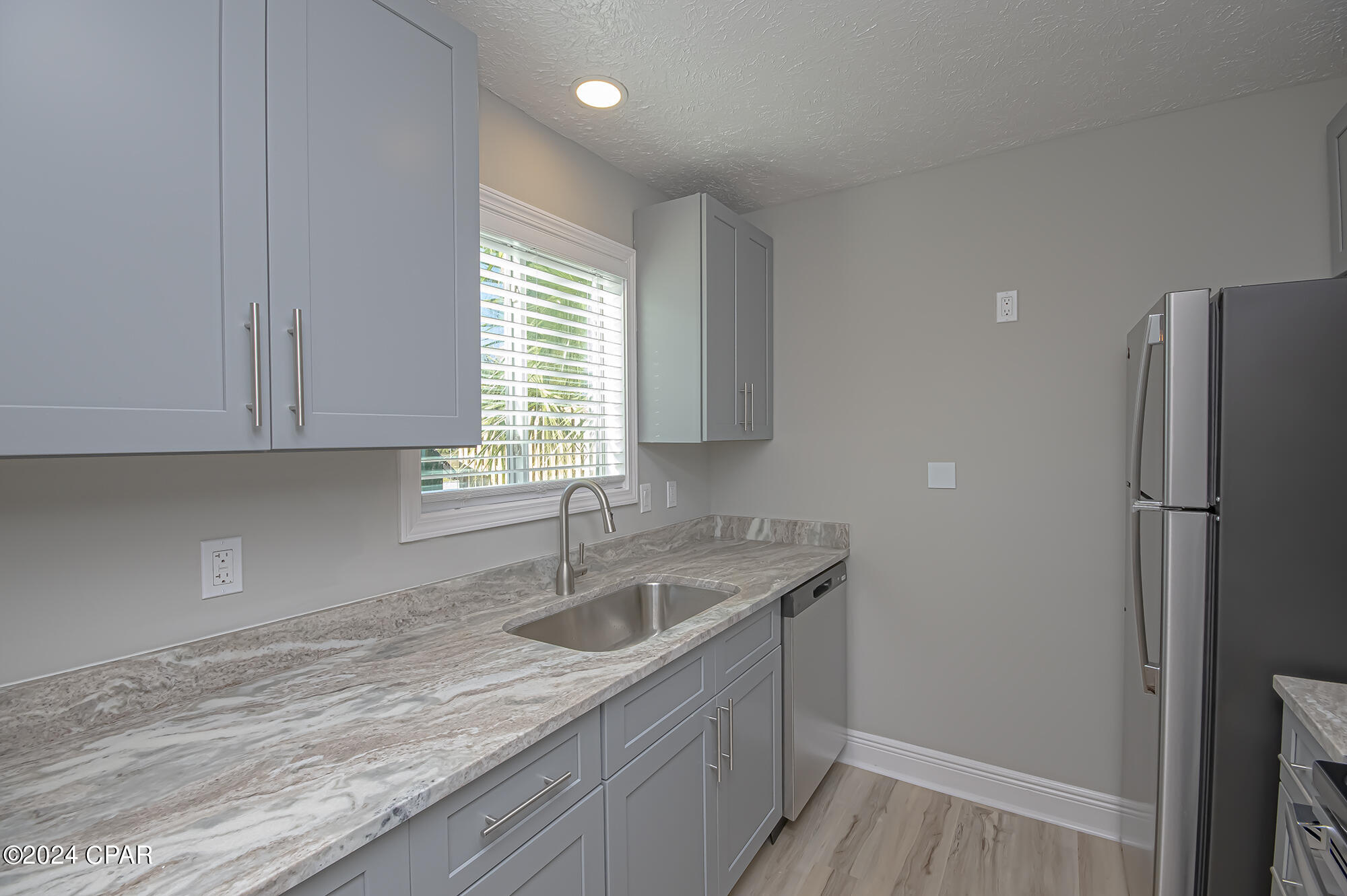 Bay Park Manor - Commercial Sale