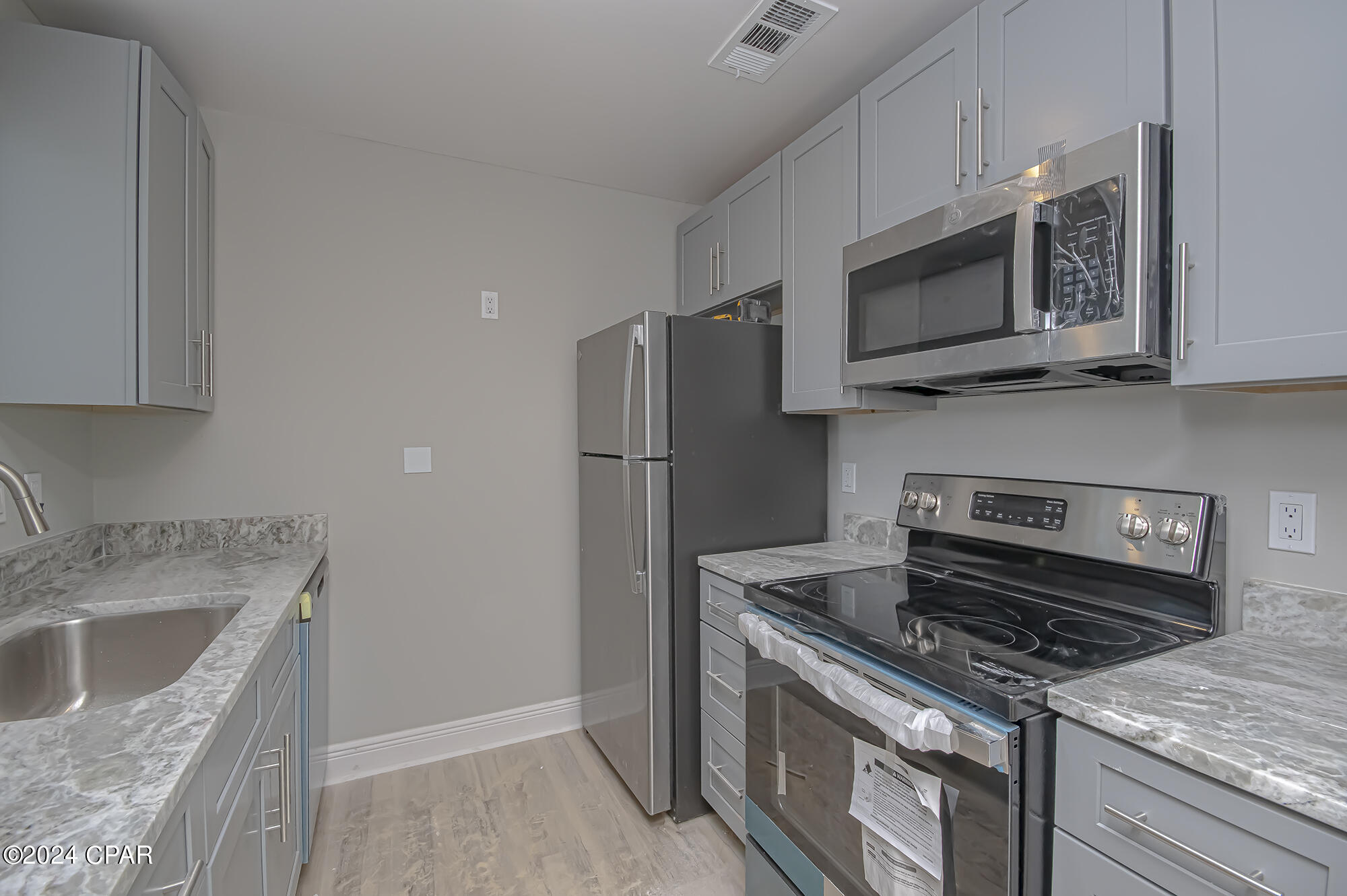 Bay Park Manor - Commercial Sale