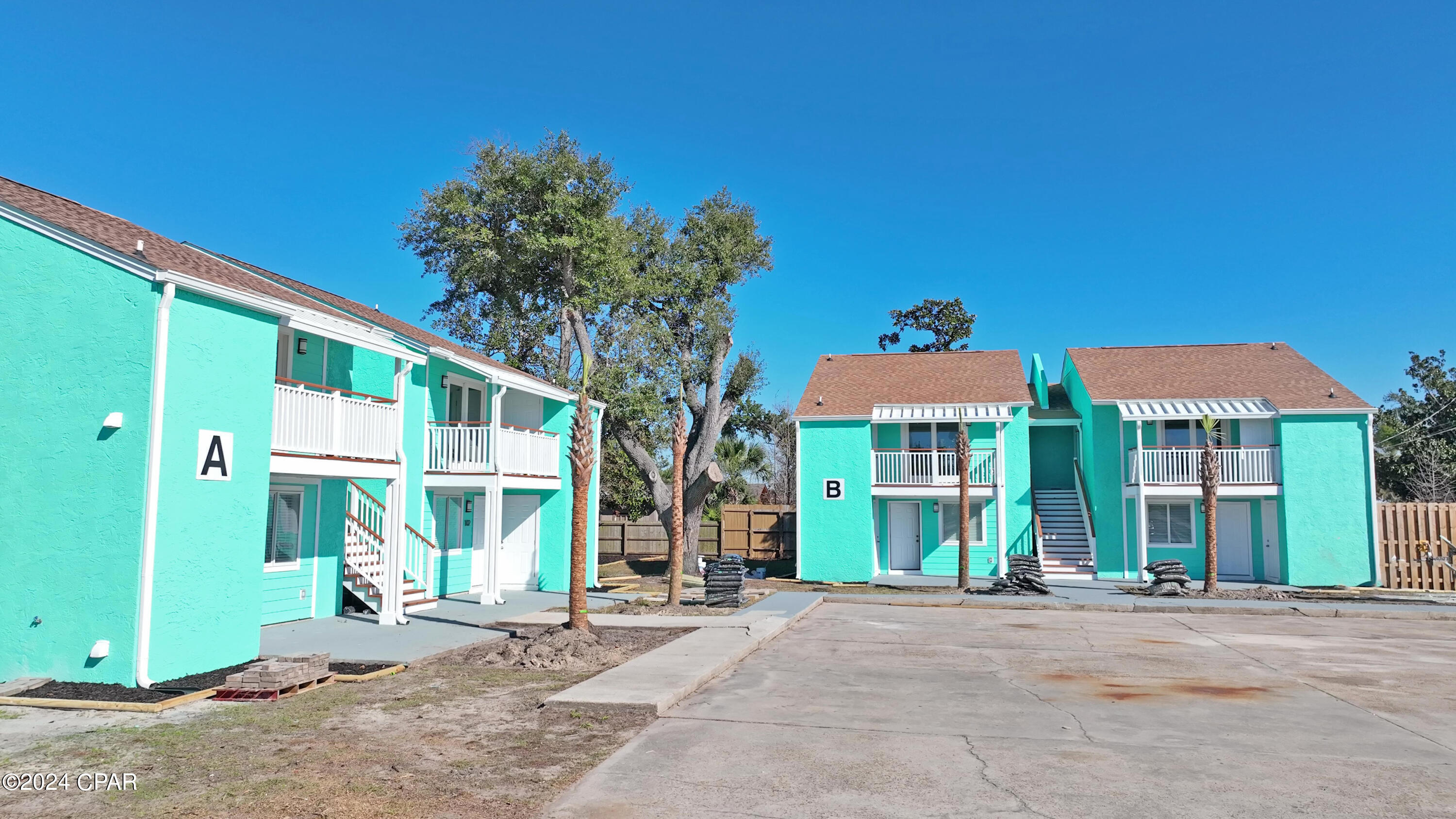 Bay Park Manor - Commercial Sale