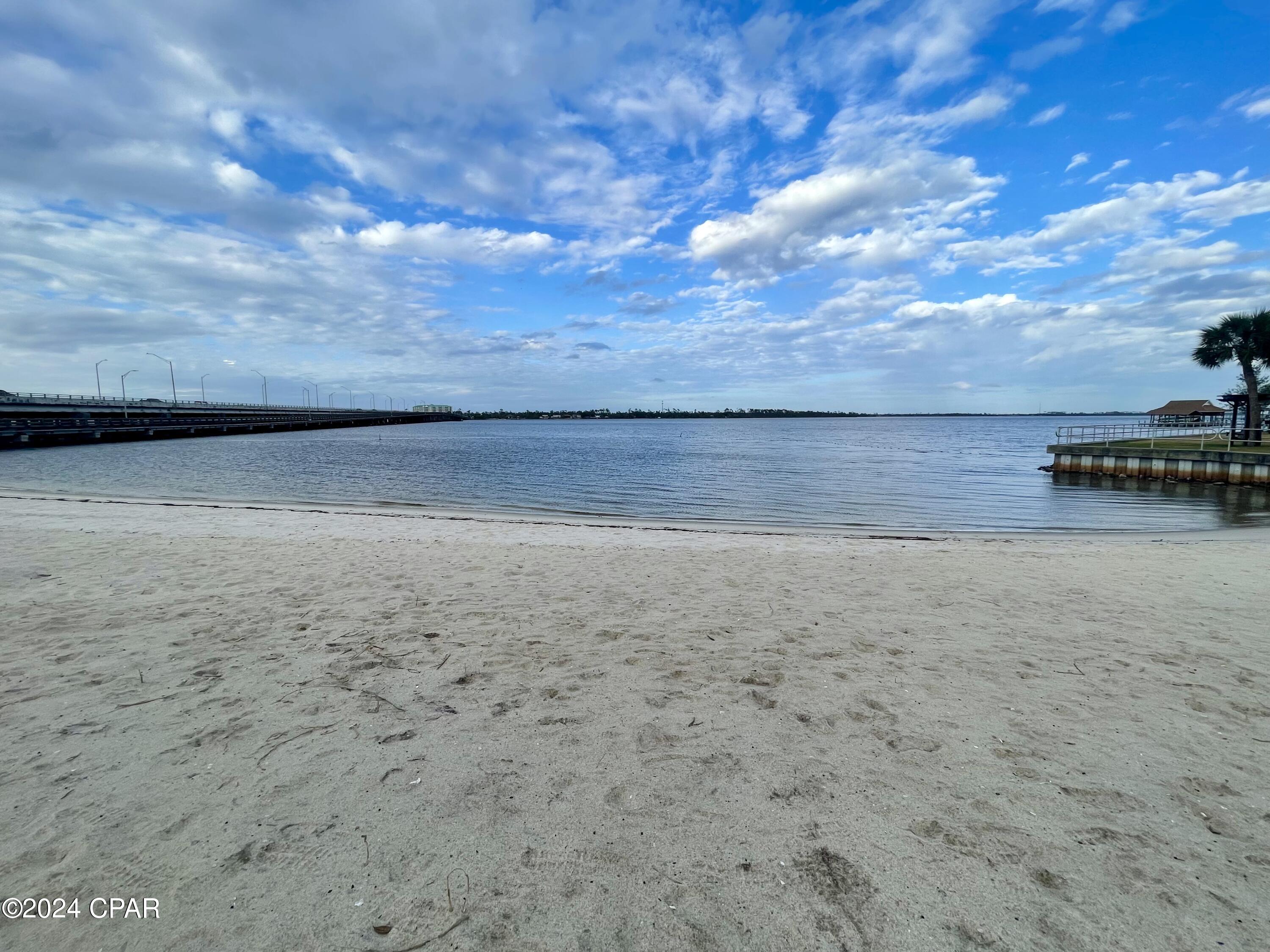 Bay Park Manor - Commercial Sale