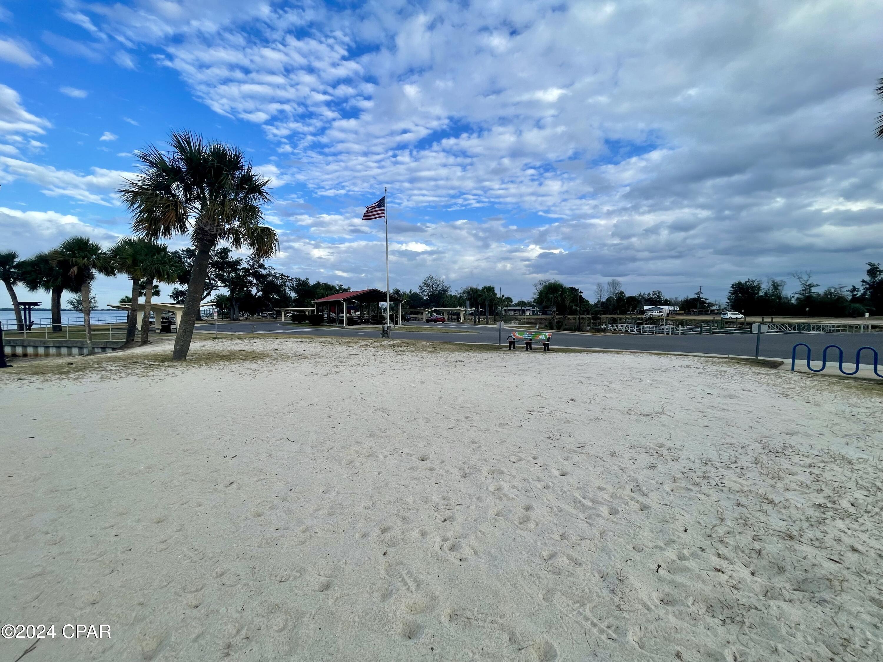 Bay Park Manor - Commercial Sale