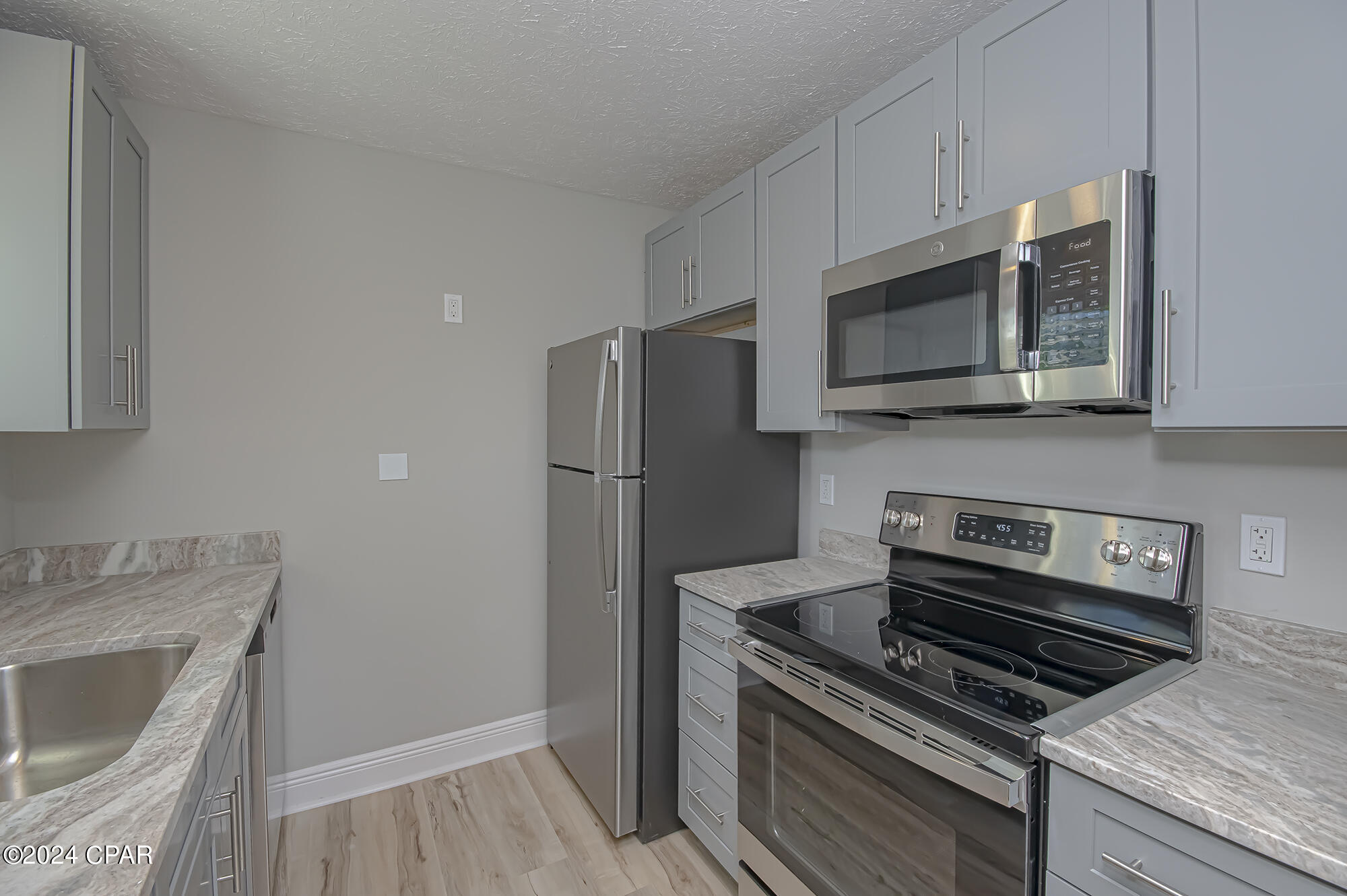 Bay Park Manor - Commercial Sale