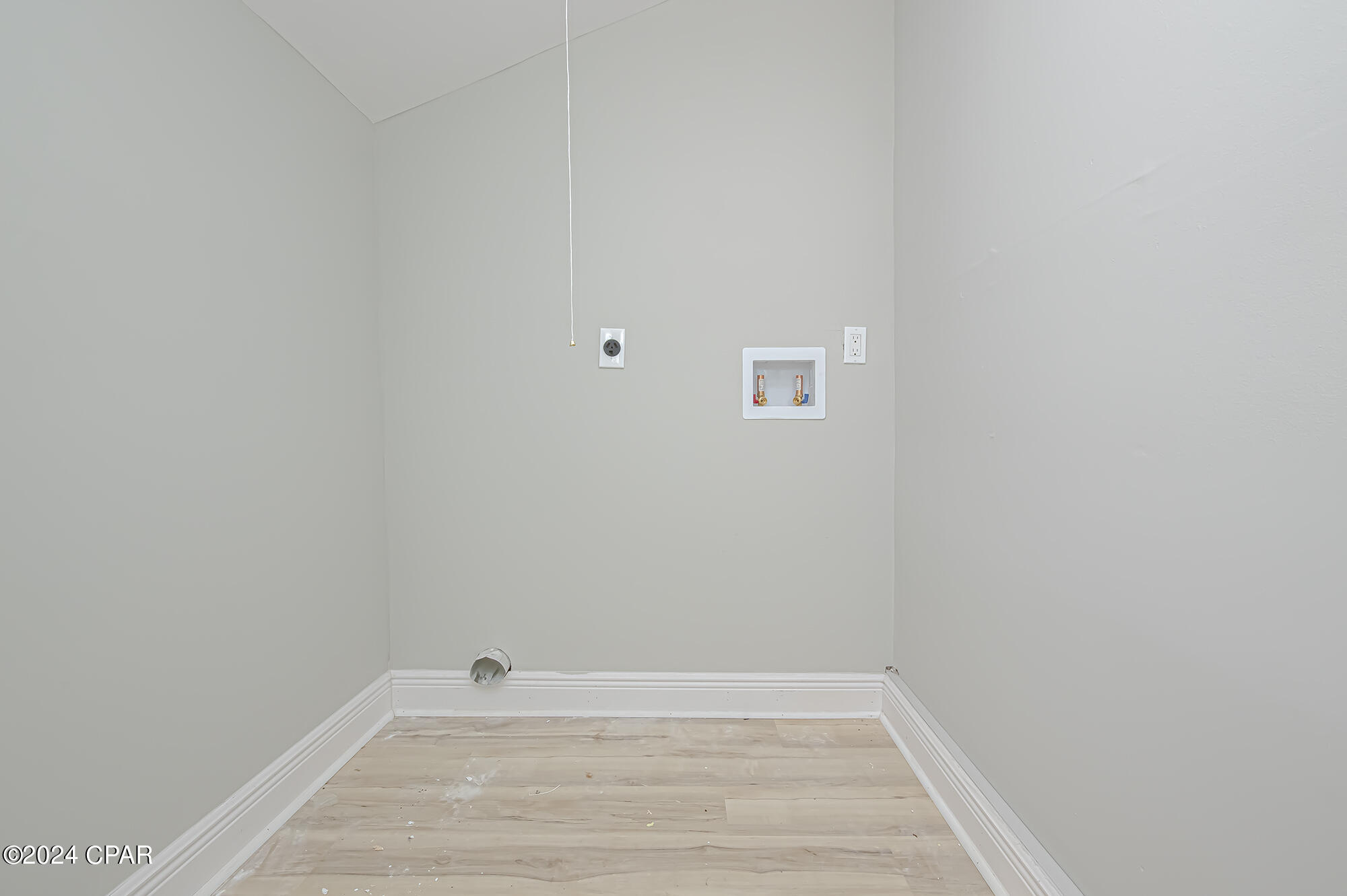 Bay Park Manor - Commercial Sale