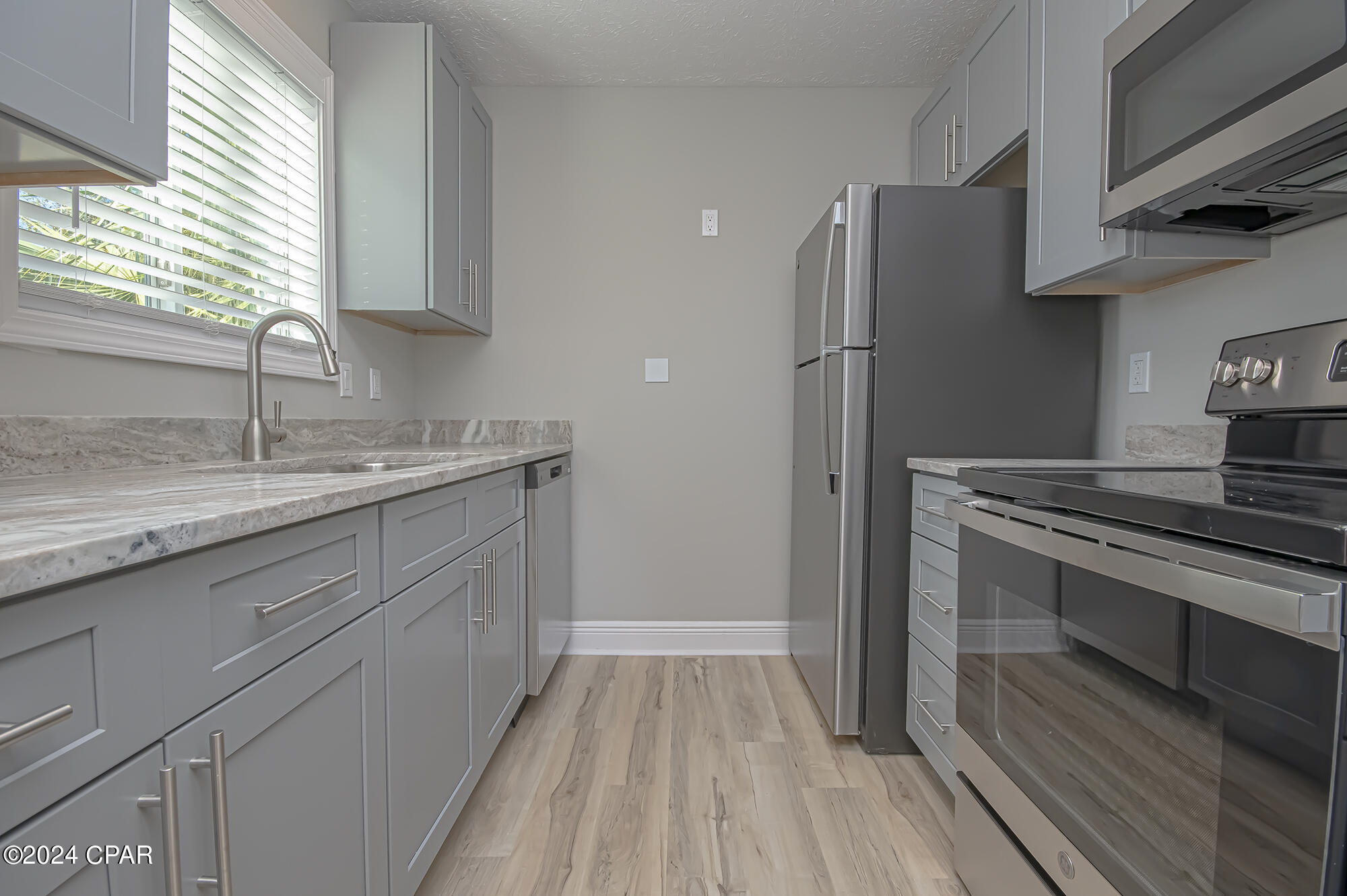 Bay Park Manor - Commercial Sale