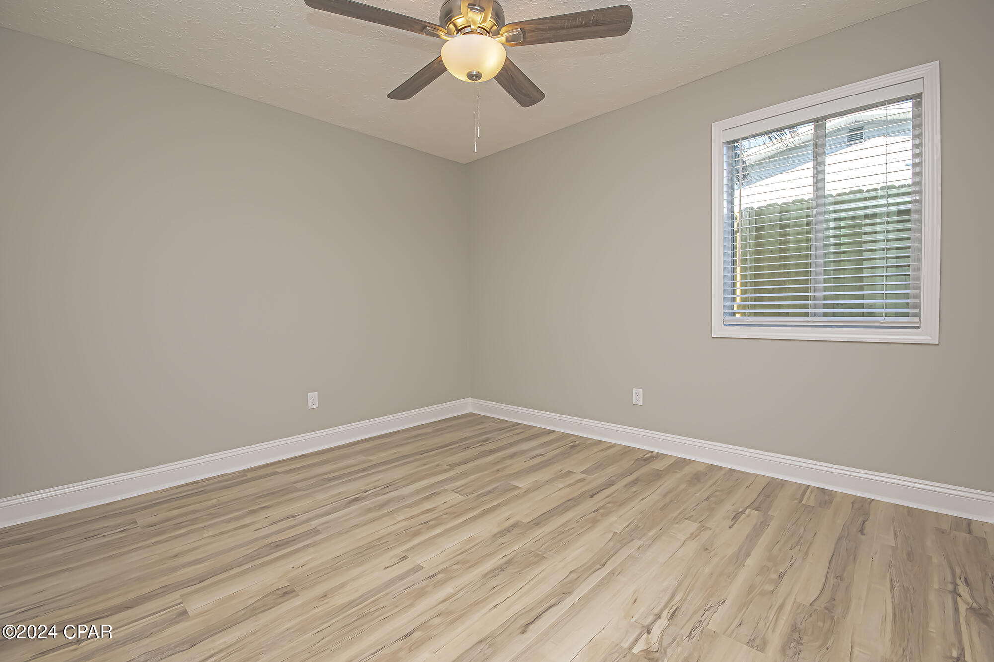 Bay Park Manor - Commercial Sale