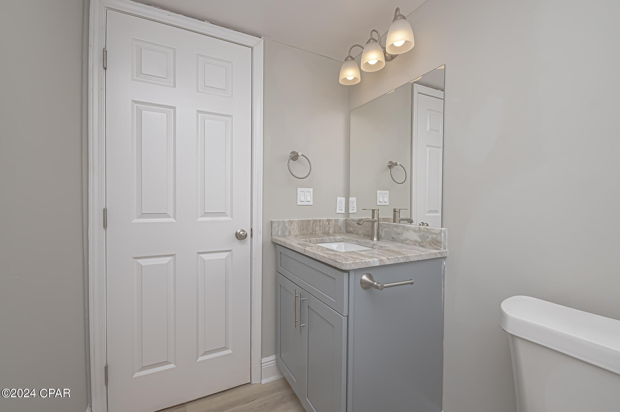 Bay Park Manor - Commercial Sale