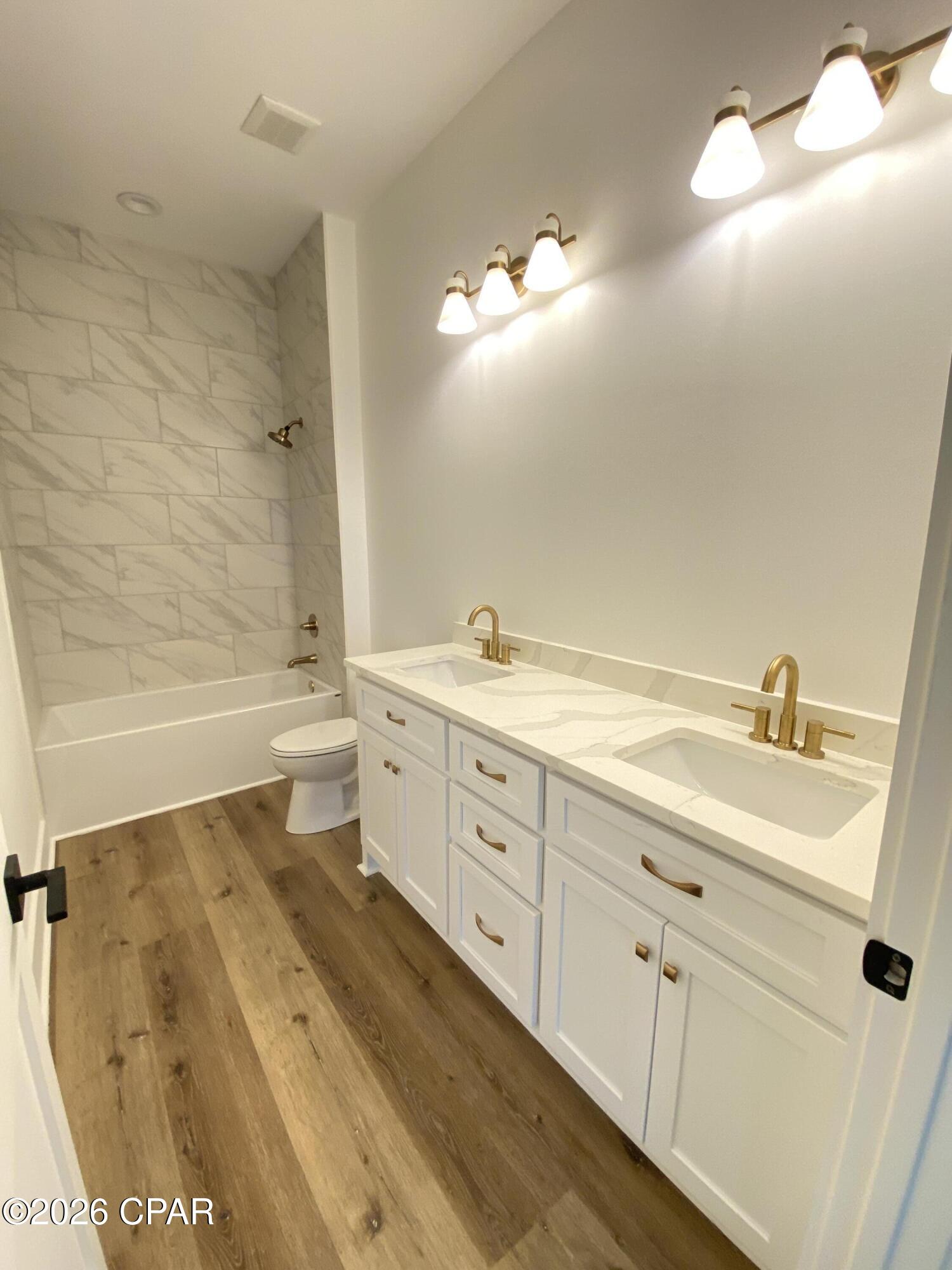 College Oaks - Residential