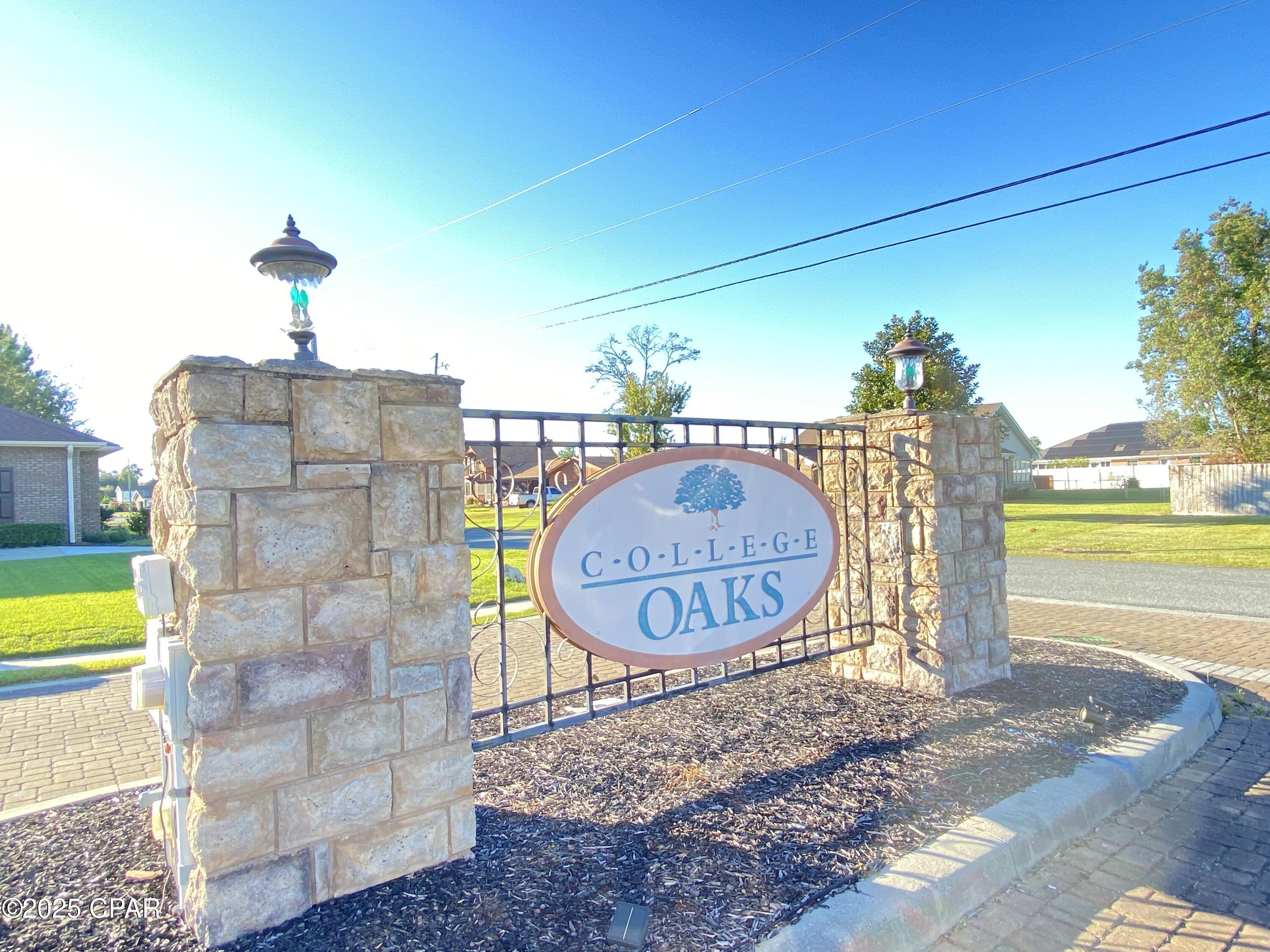College Oaks - Residential