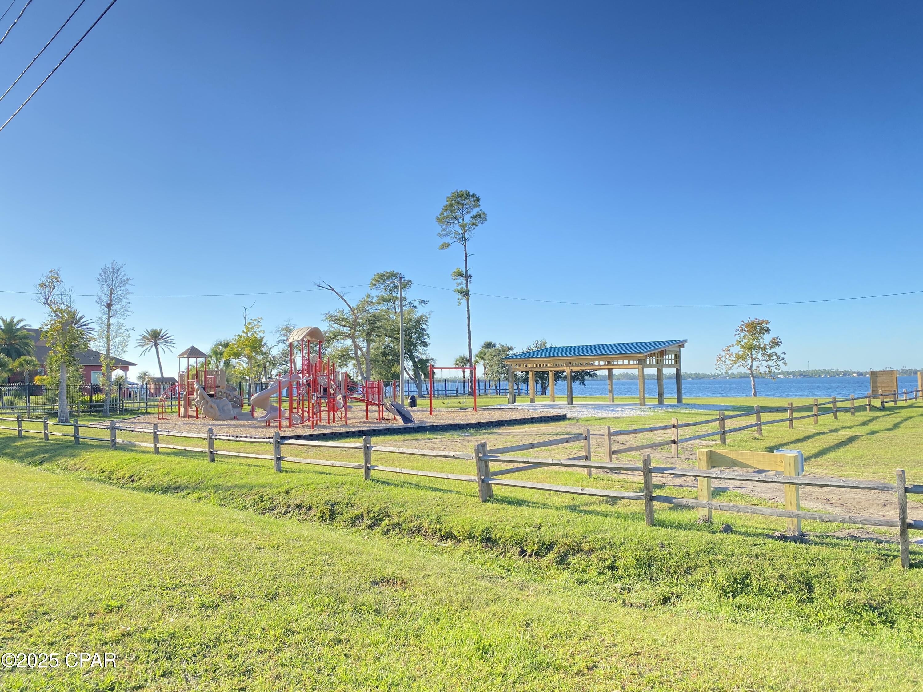 College Oaks - Residential