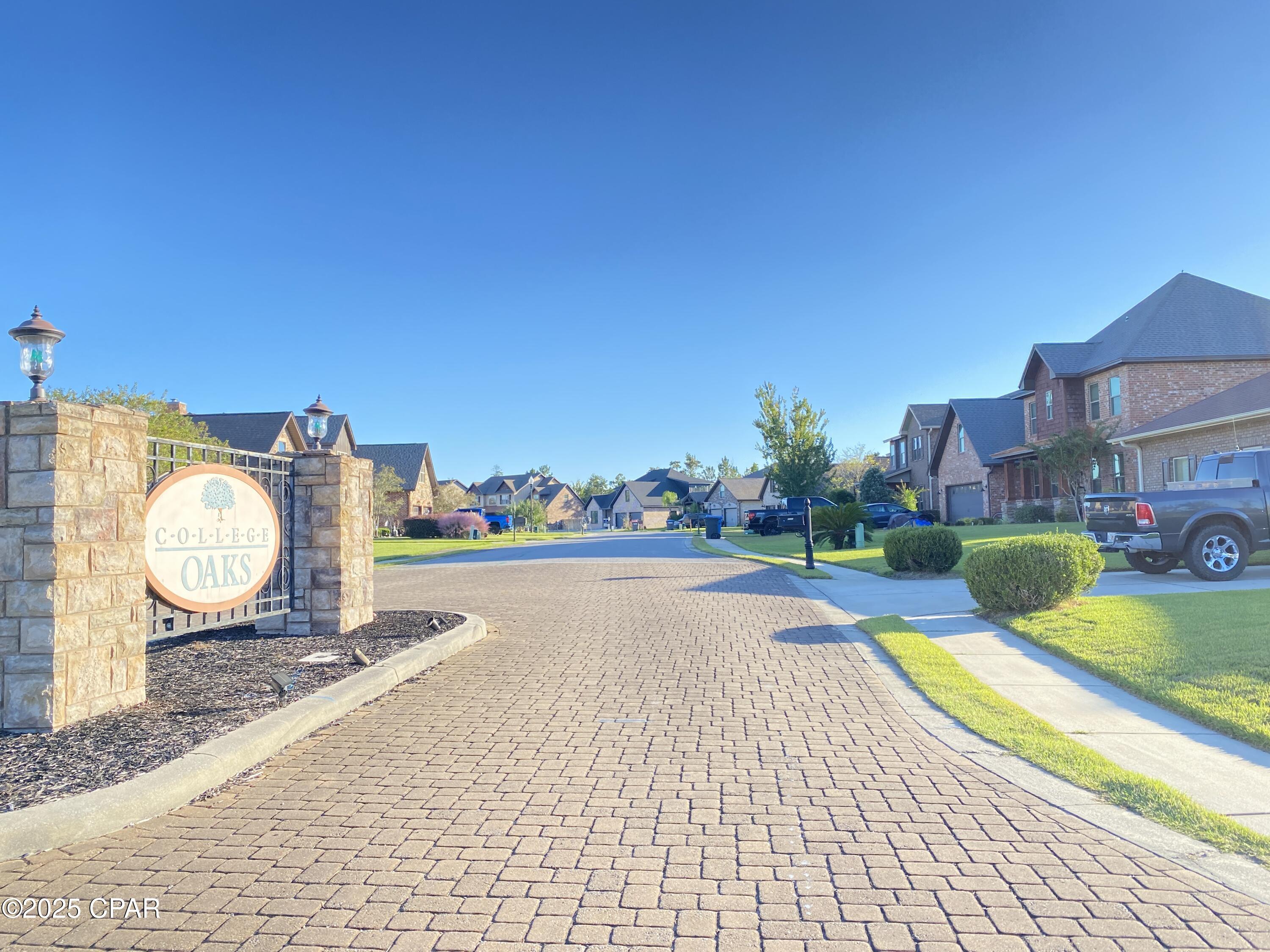 College Oaks - Residential