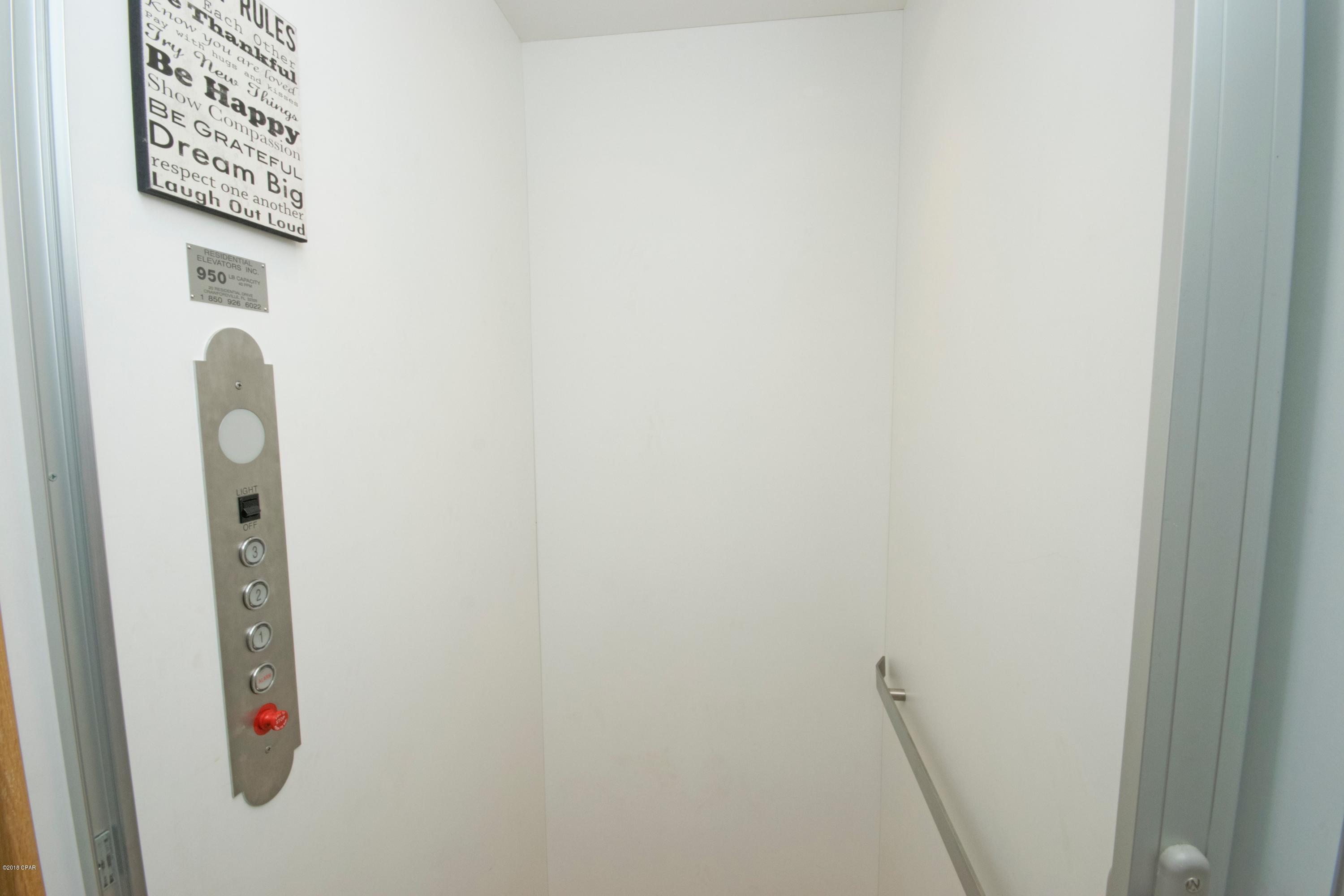 Casa Del Mar - Residential