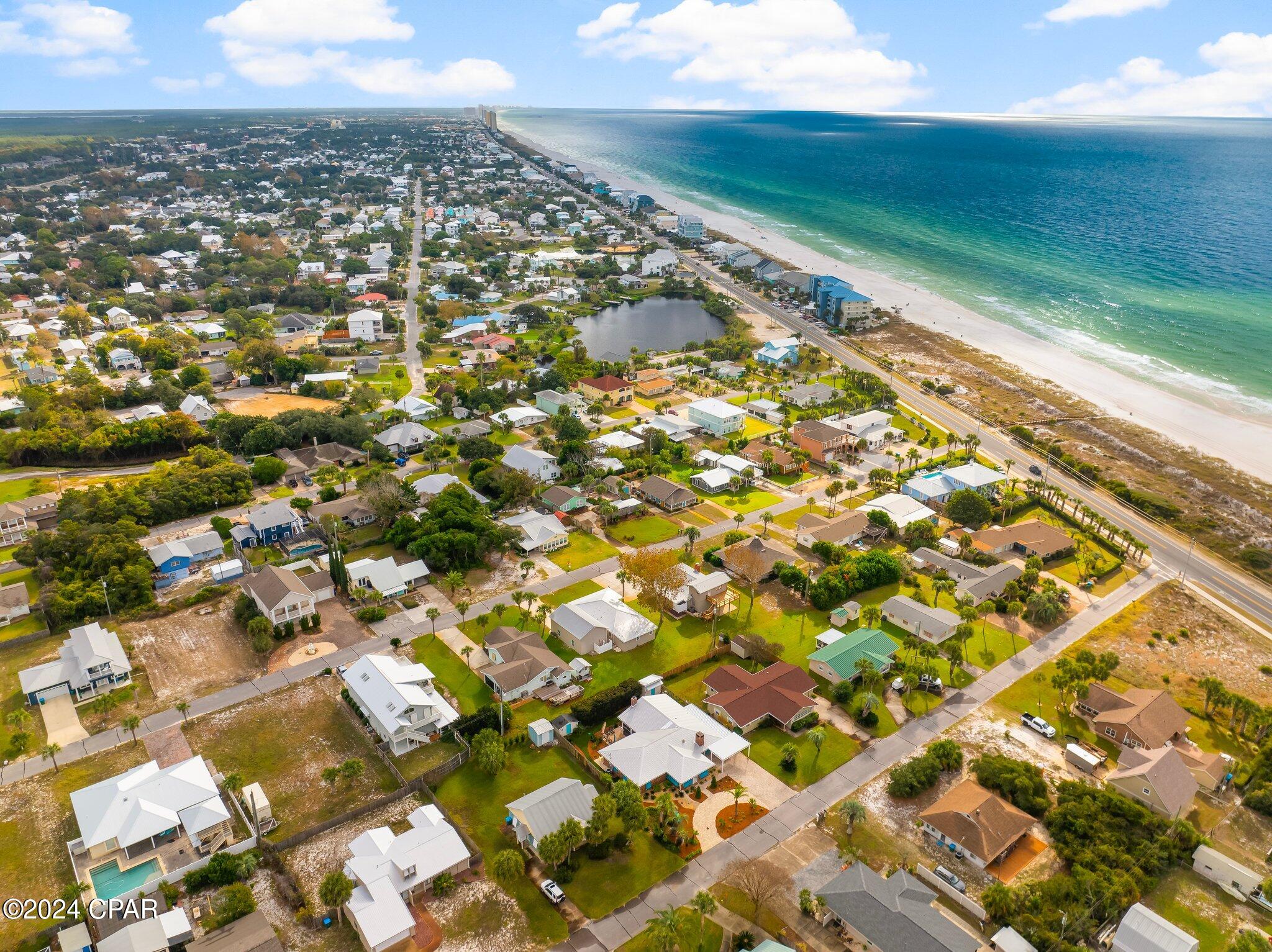 Santa Monica Beach - Land