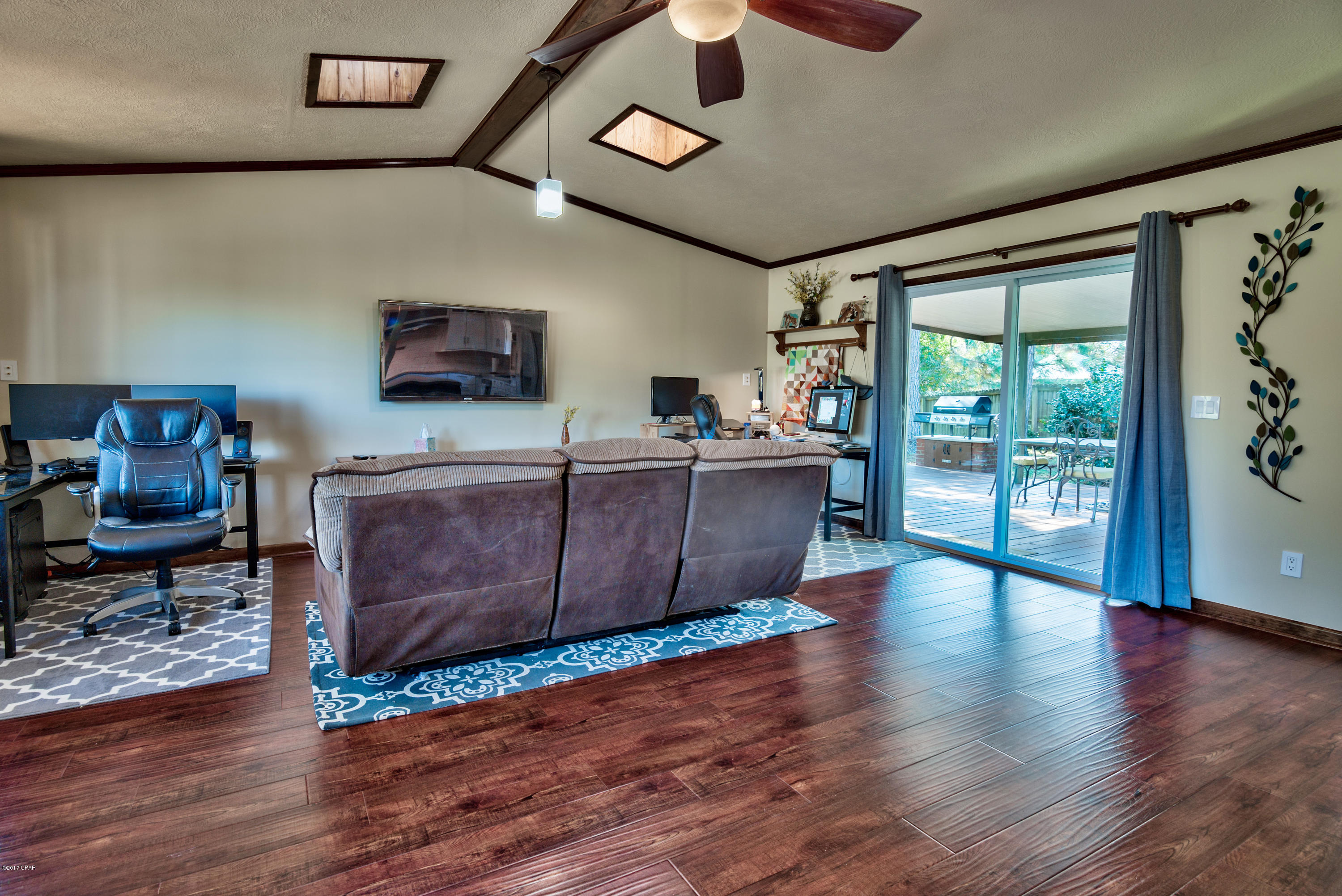 Diamond Head-Lakeside - Residential