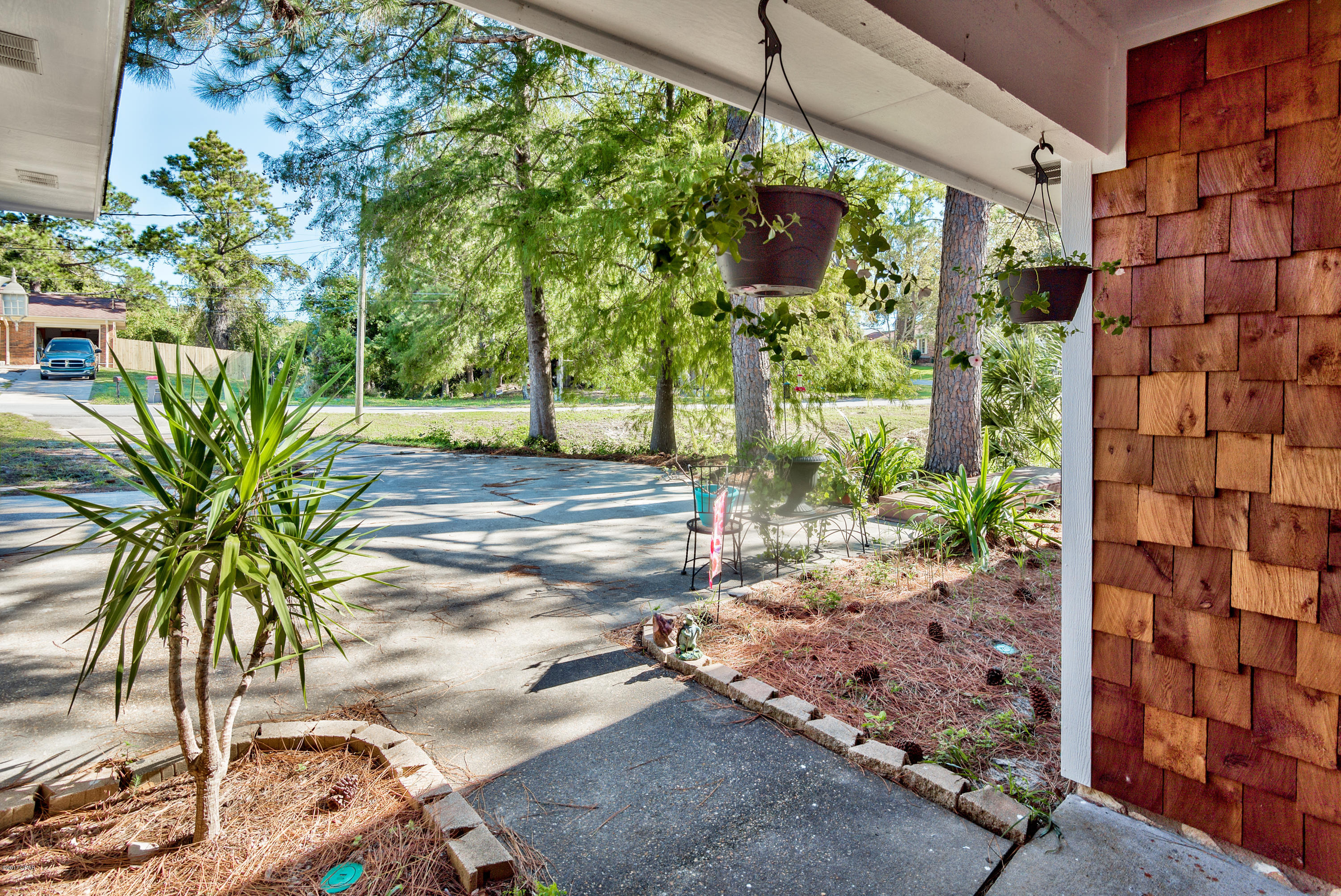 Diamond Head-Lakeside - Residential