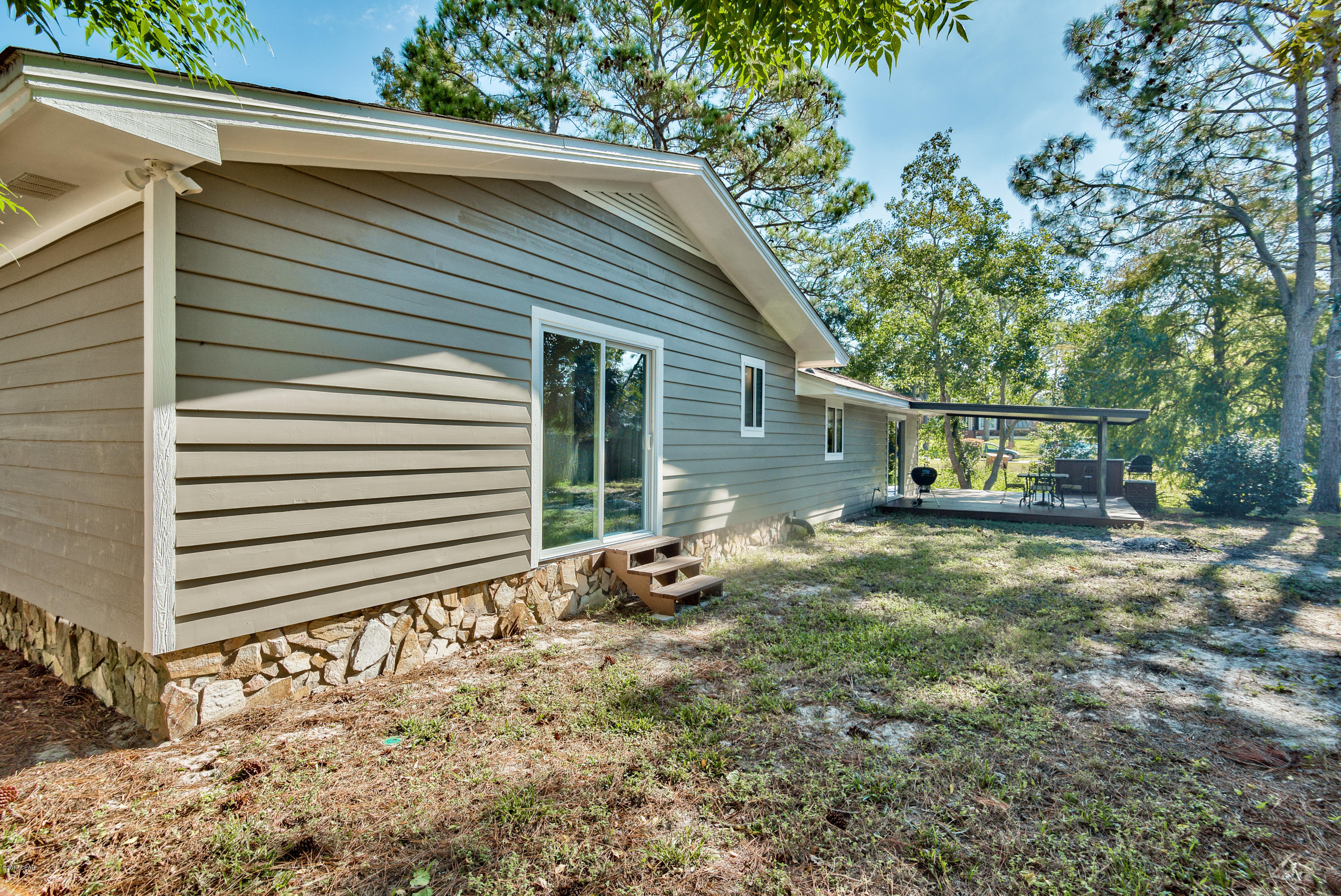 Diamond Head-Lakeside - Residential