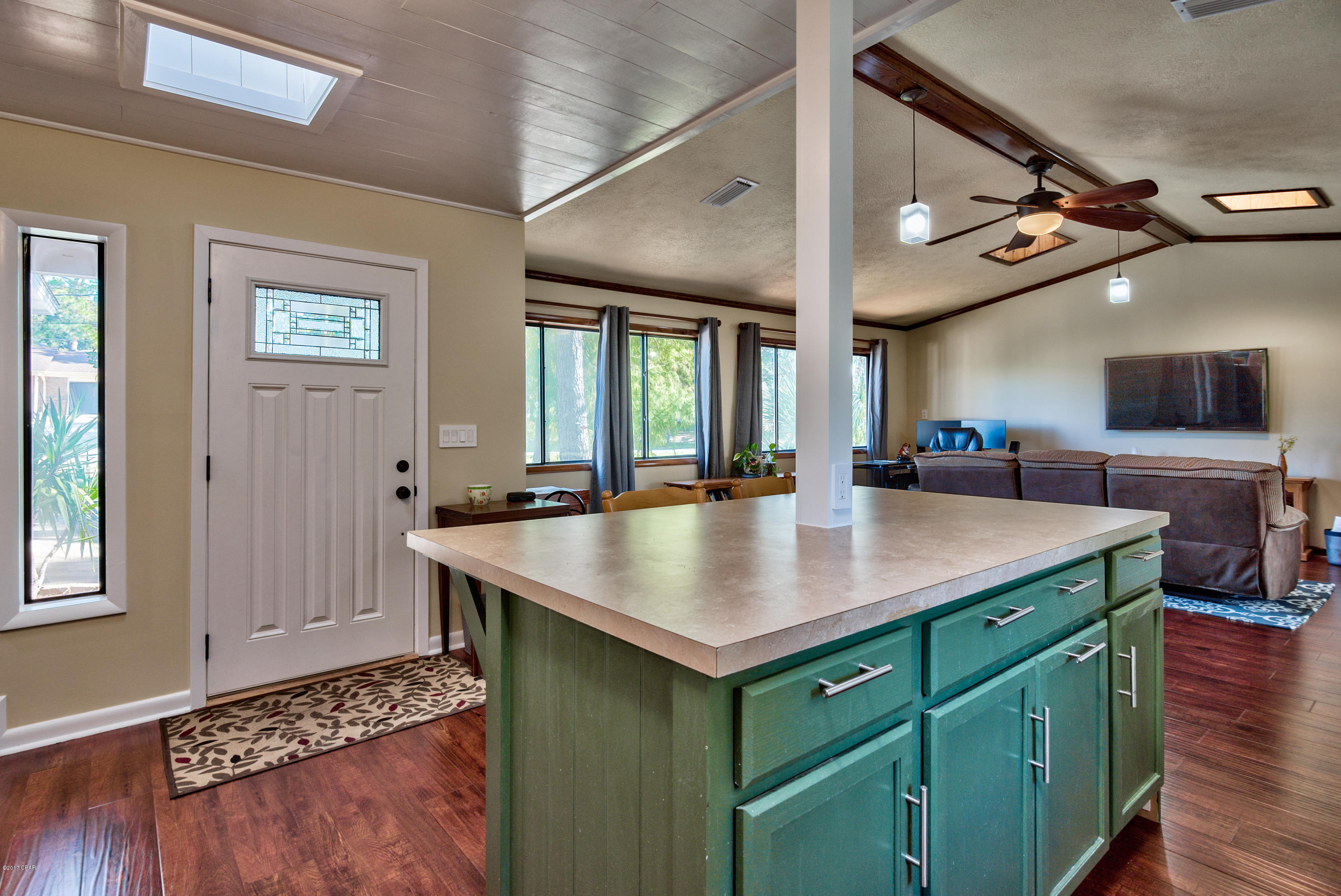 Diamond Head-Lakeside - Residential